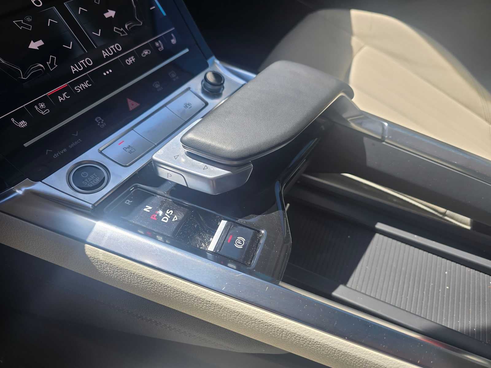 2024 Audi Q8 e-tron Premium Plus