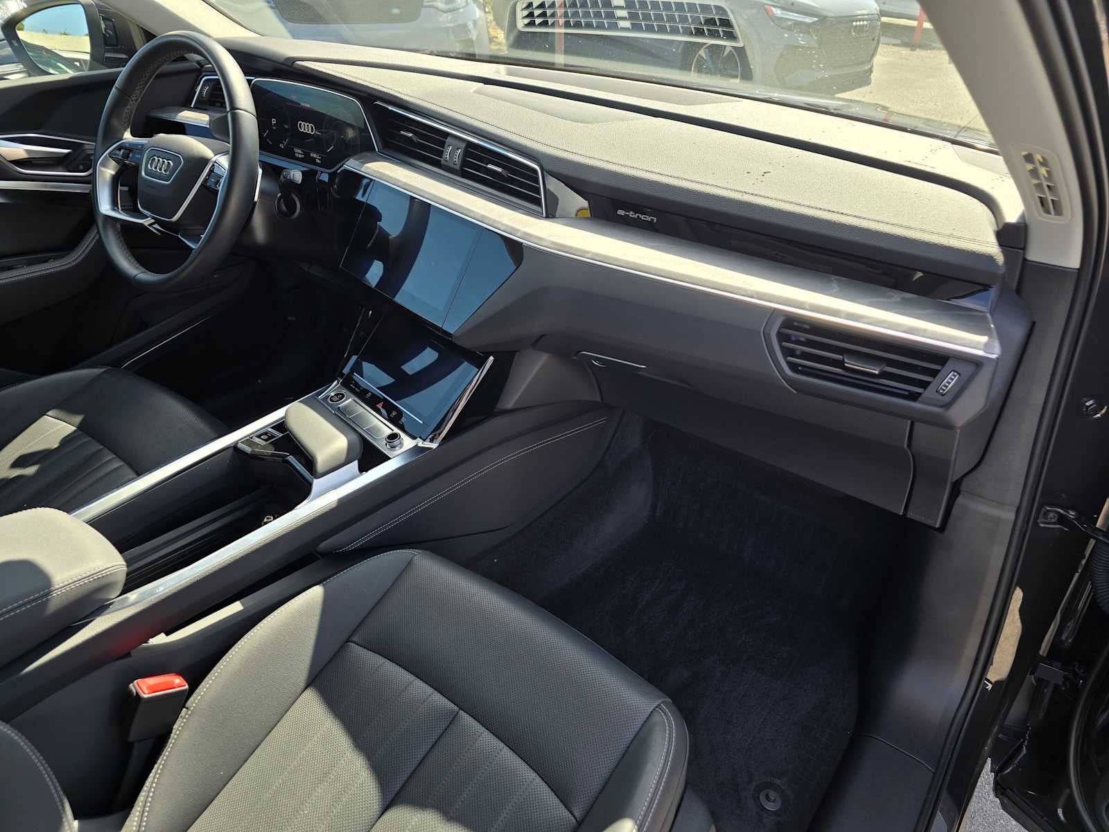 2024 Audi Q8 e-tron Premium Plus