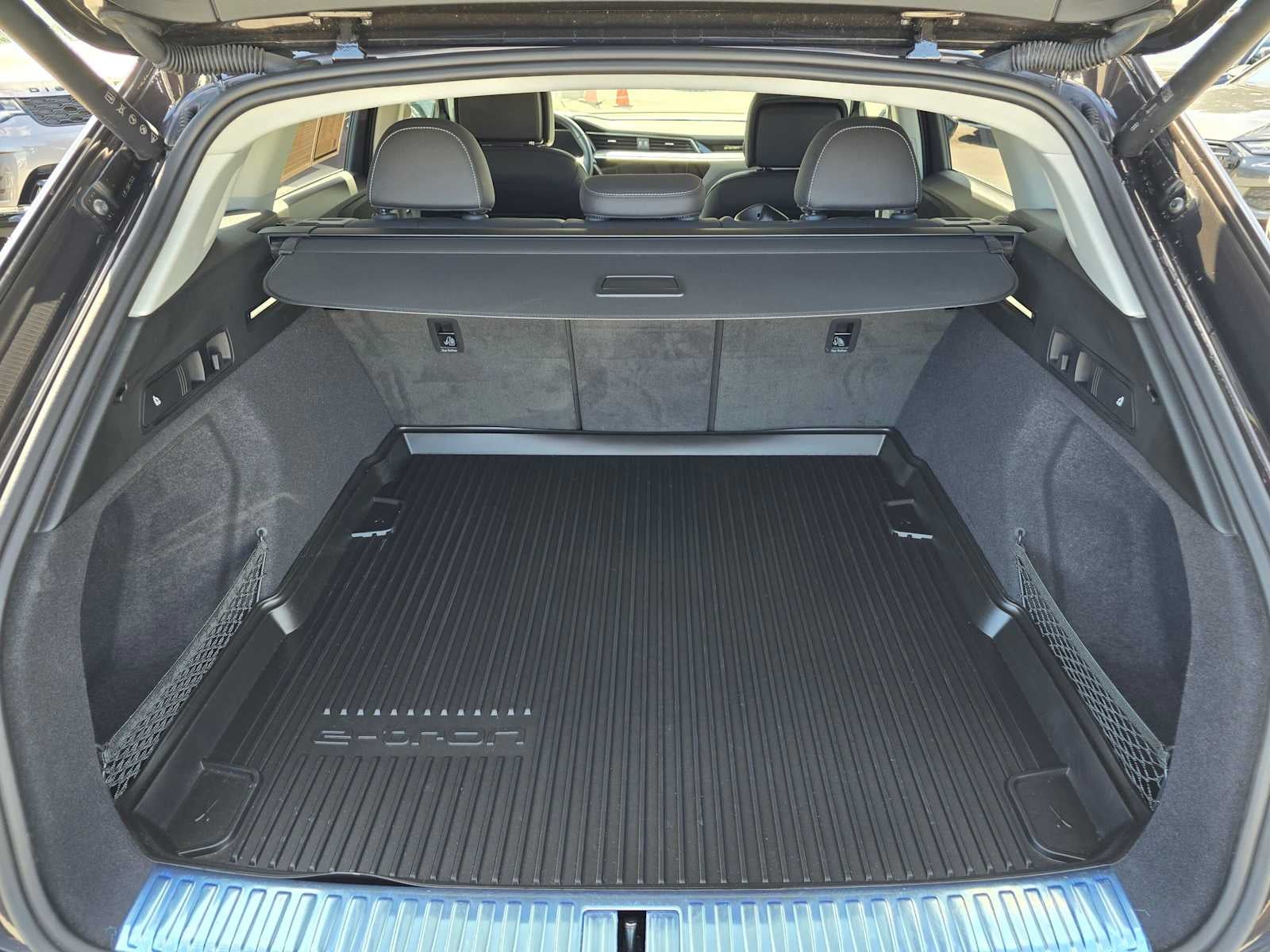 2024 Audi Q8 e-tron Premium Plus