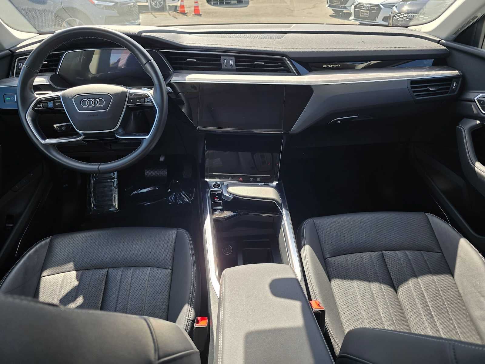 2024 Audi Q8 e-tron Premium Plus