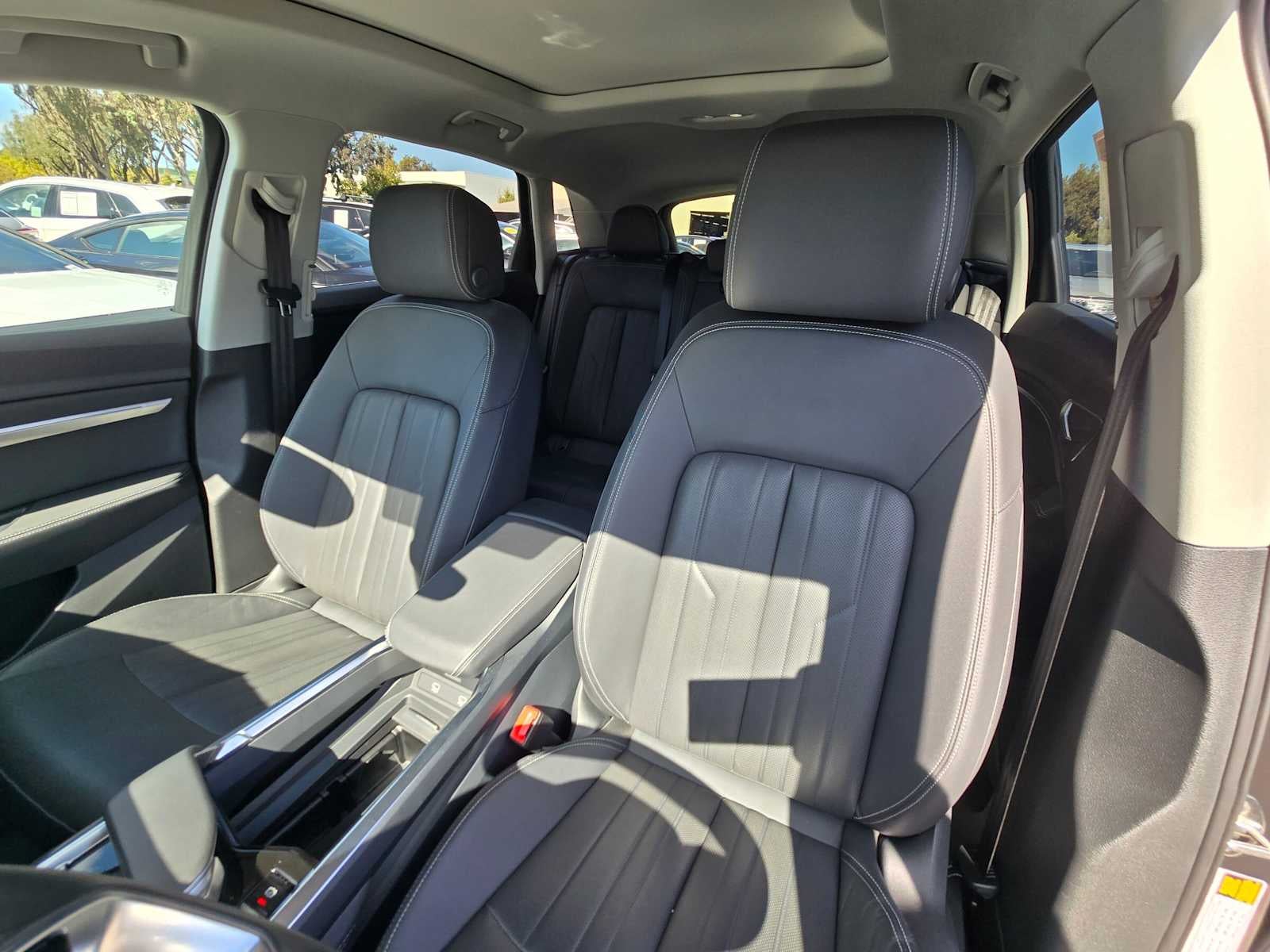 2024 Audi Q8 e-tron Premium Plus