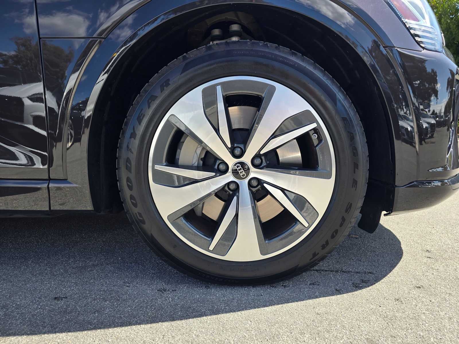 2024 Audi Q8 e-tron Premium Plus