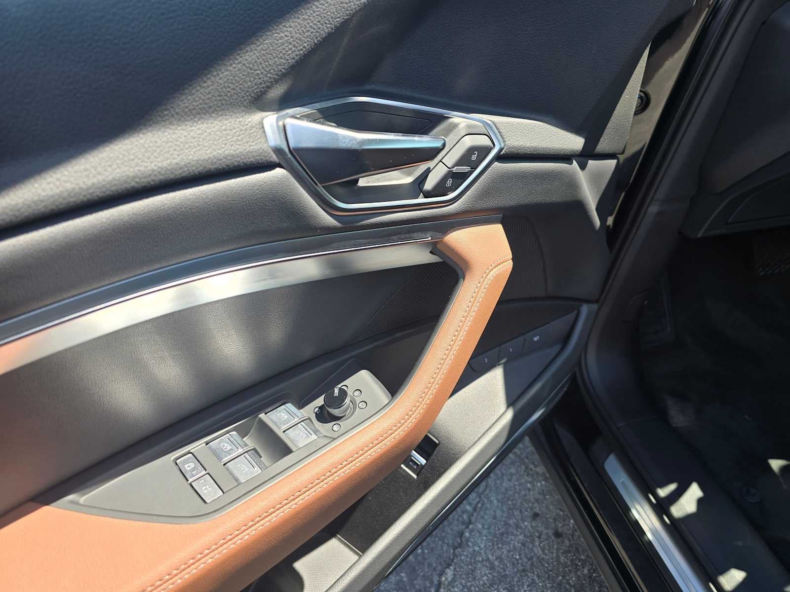 2024 Audi Q8 e-tron Premium Plus