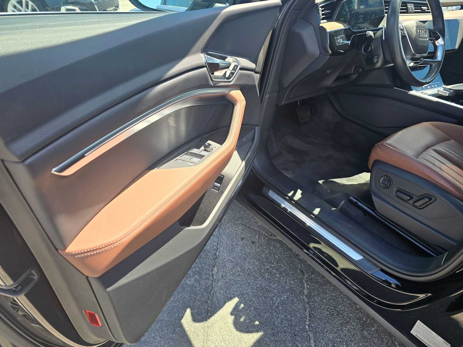 2024 Audi Q8 e-tron Premium Plus