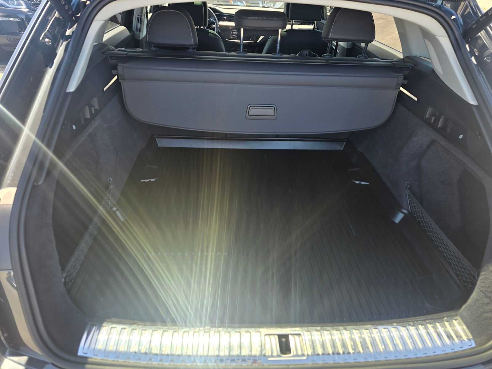 2024 Audi Q8 e-tron Premium Plus