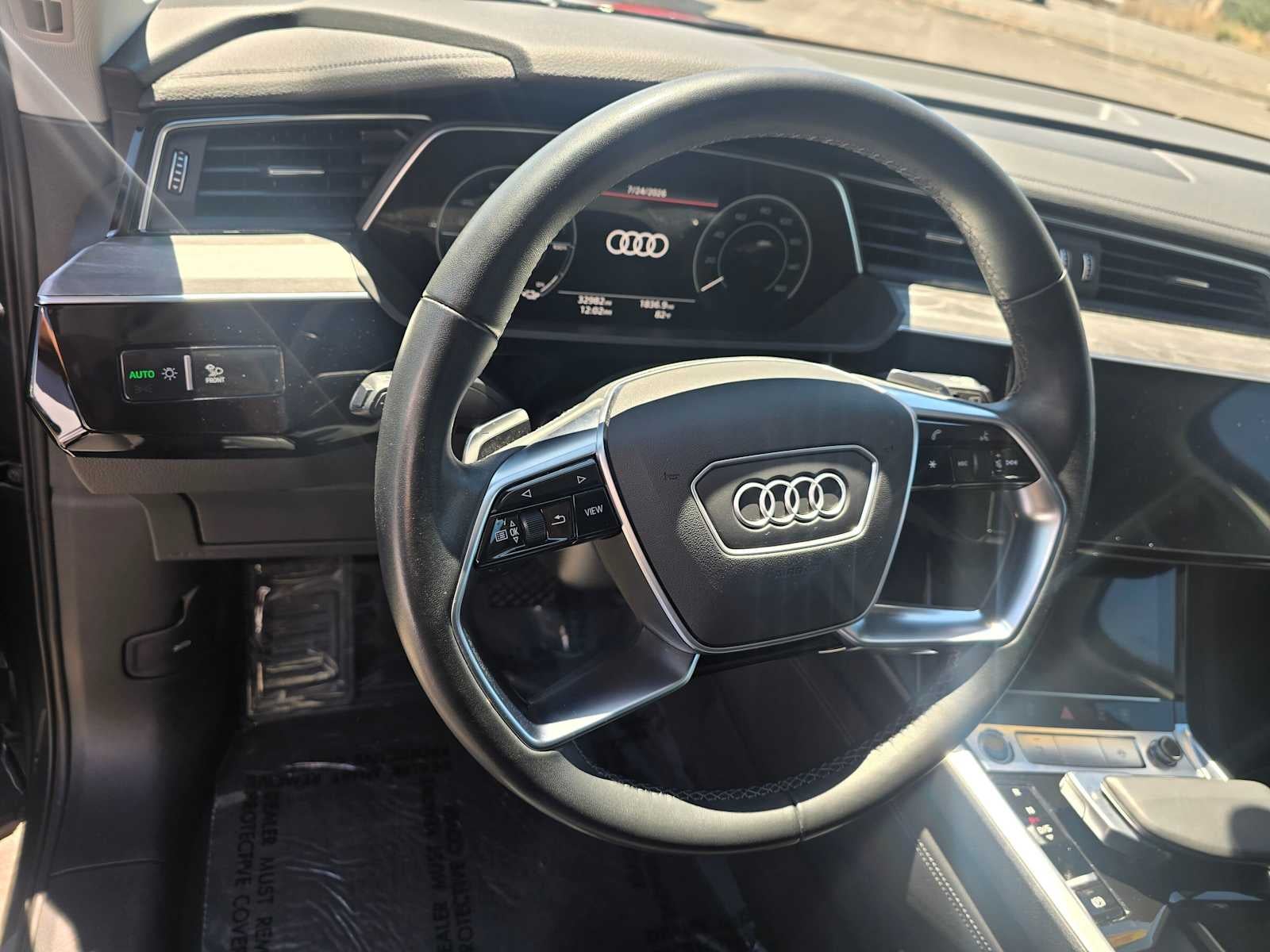 2024 Audi Q8 e-tron Premium Plus