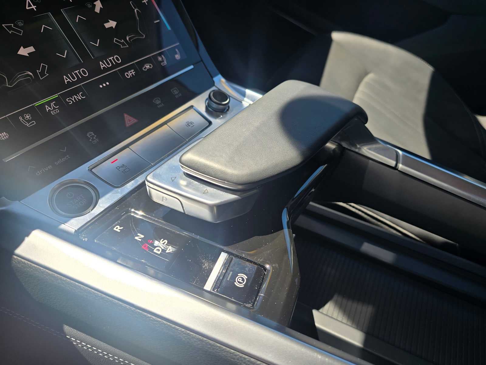 2024 Audi Q8 e-tron Premium Plus