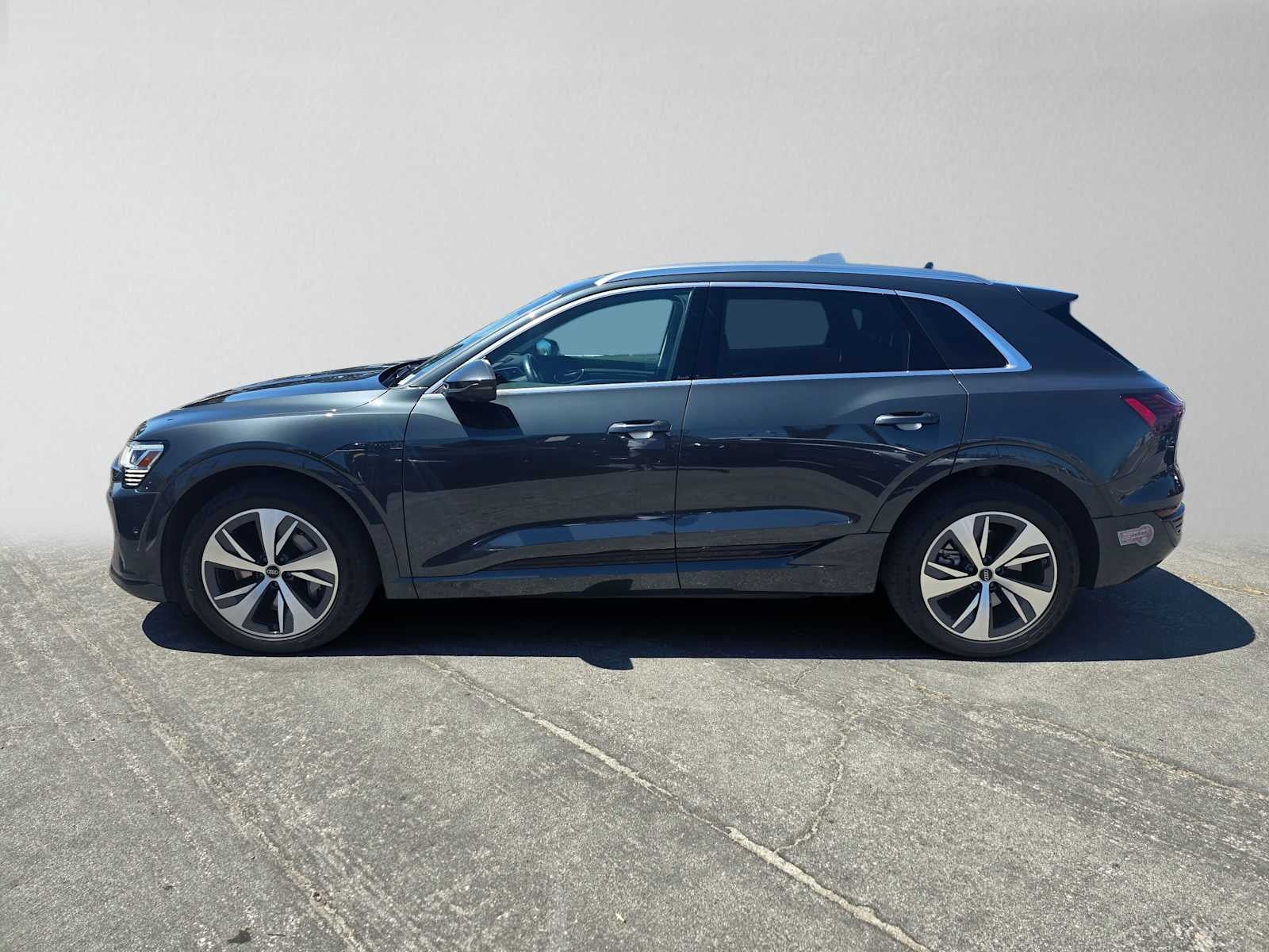2024 Audi Q8 e-tron Premium Plus