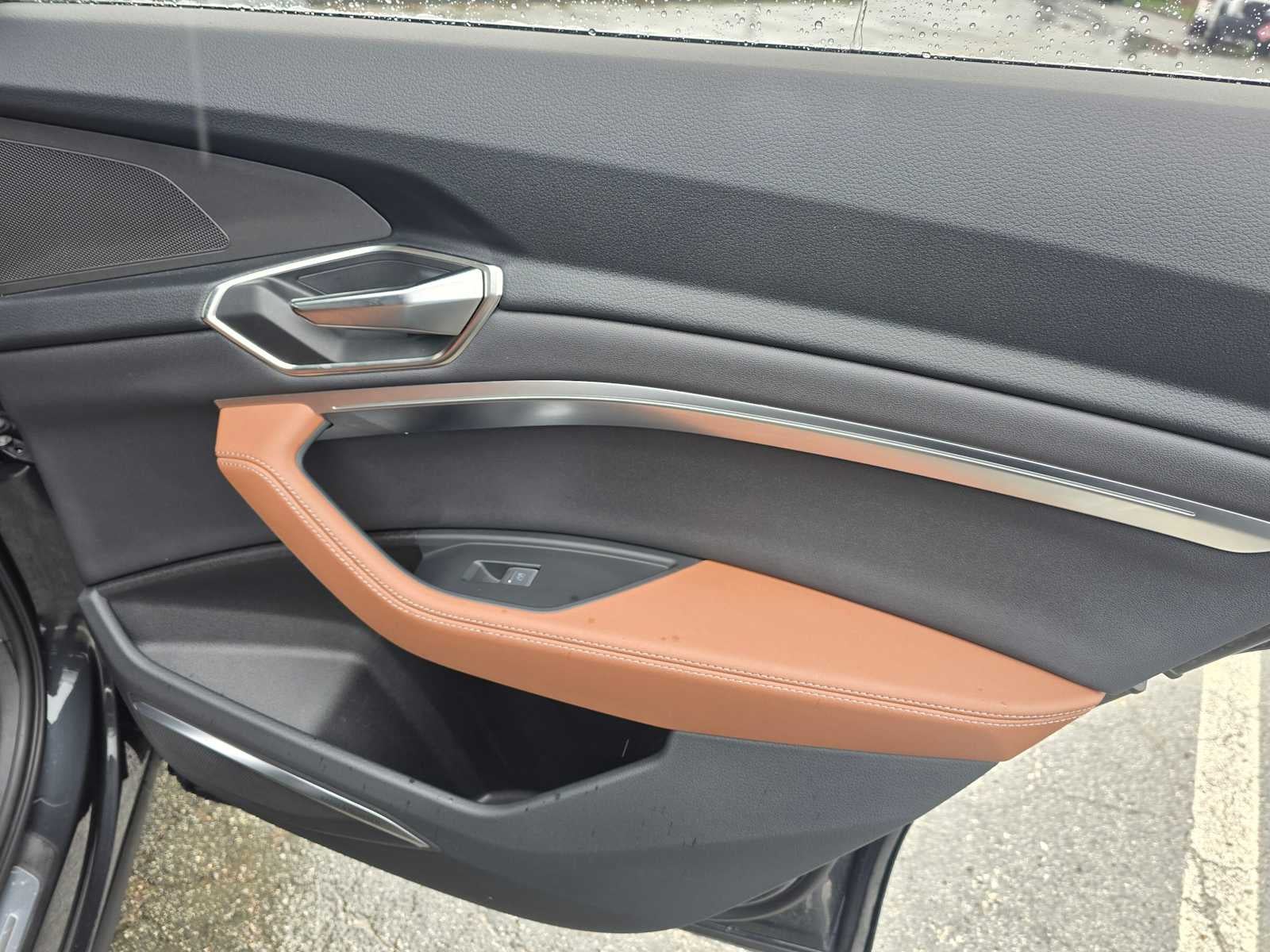 2024 Audi Q8 e-tron Premium Plus