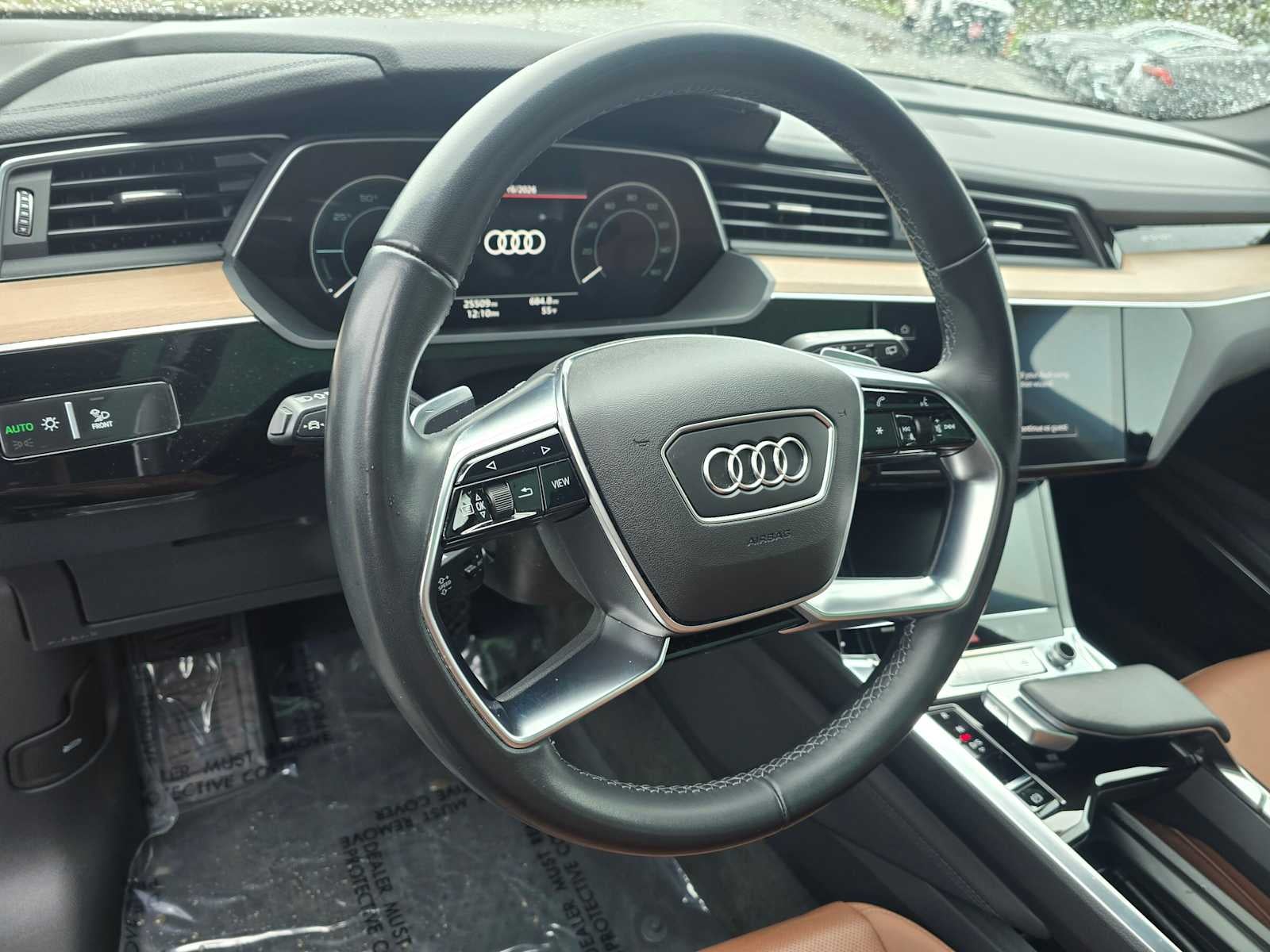 2024 Audi Q8 e-tron Premium Plus