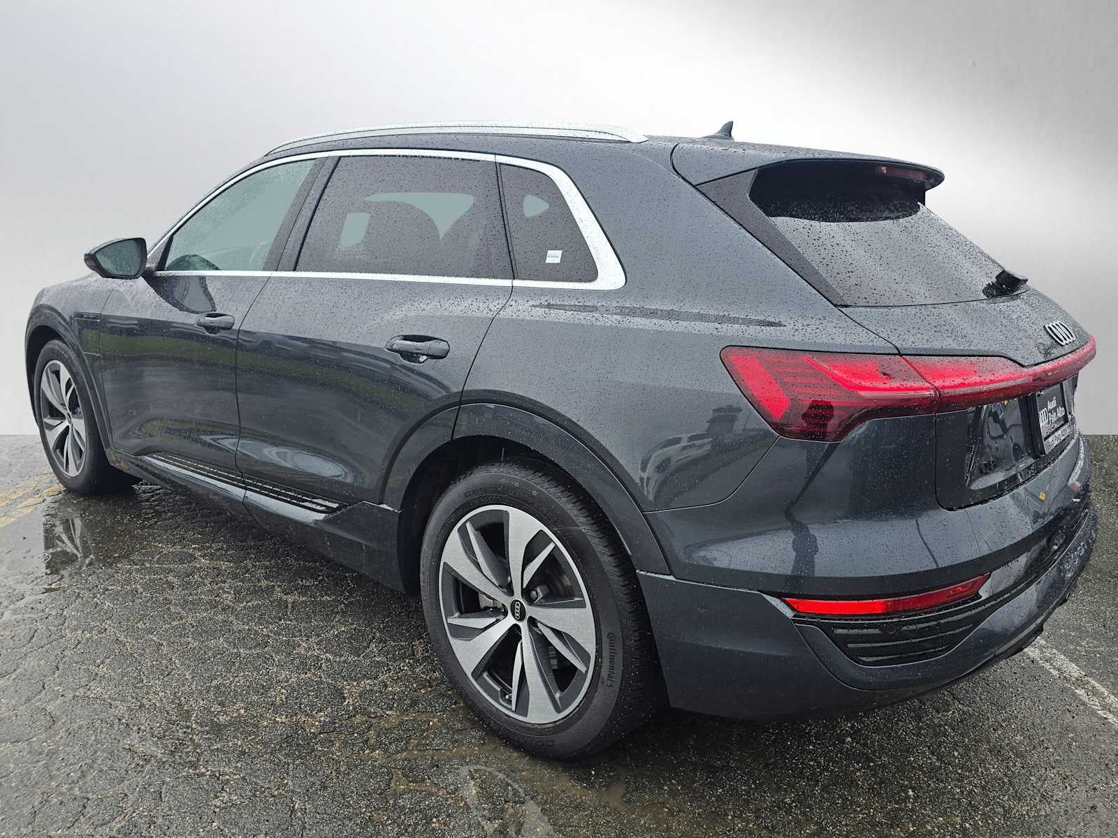 2024 Audi Q8 e-tron Premium Plus