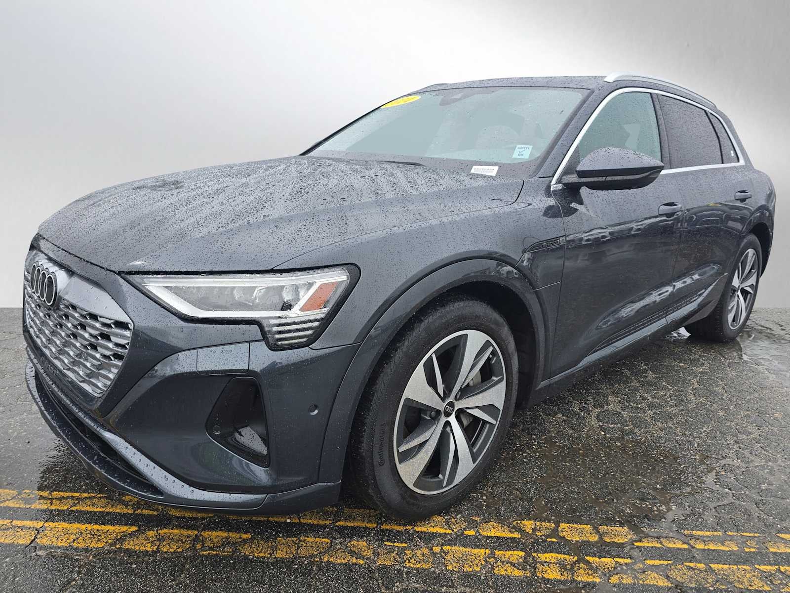 2024 Audi Q8 e-tron Premium Plus