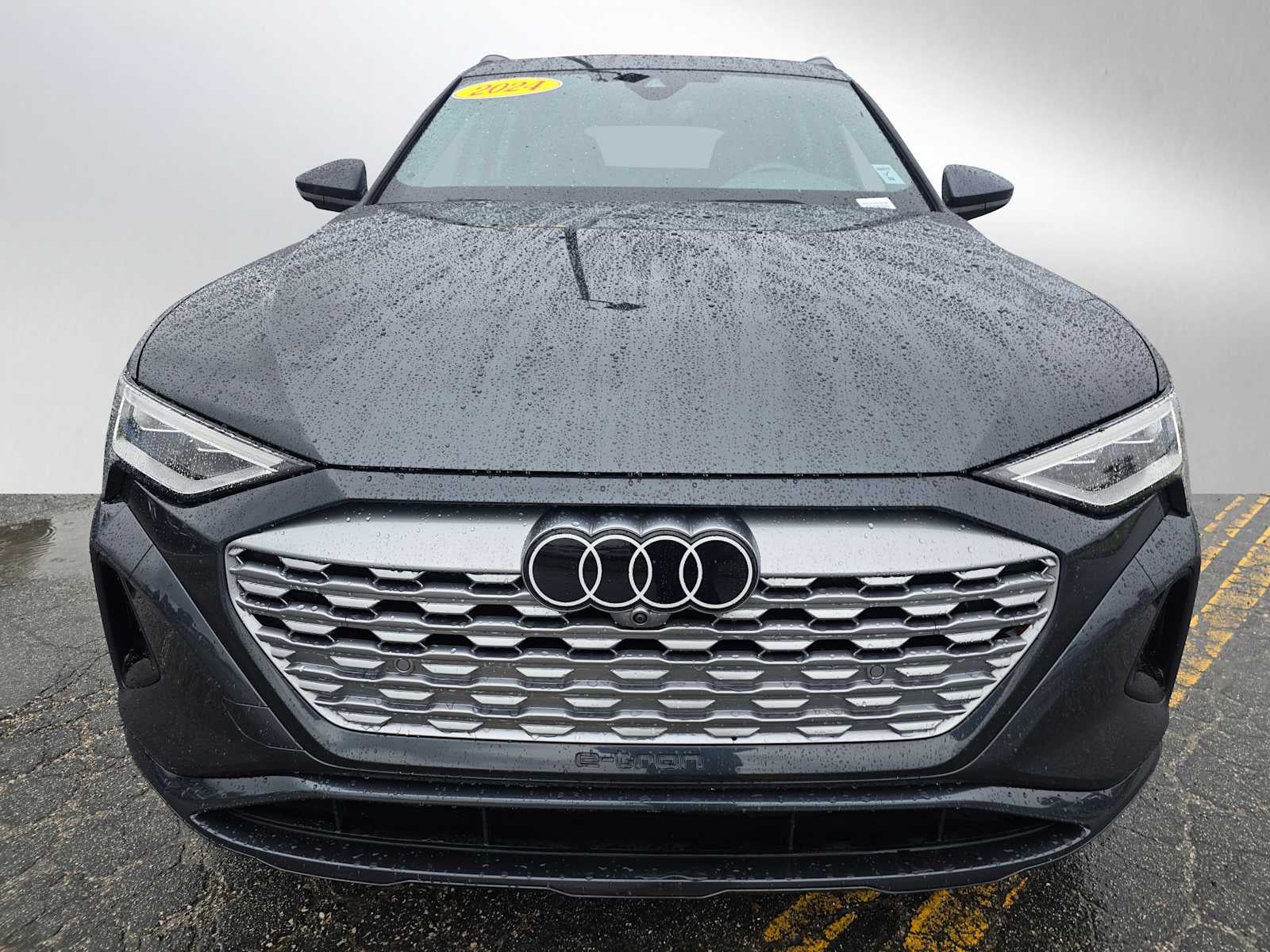 2024 Audi Q8 e-tron Premium Plus