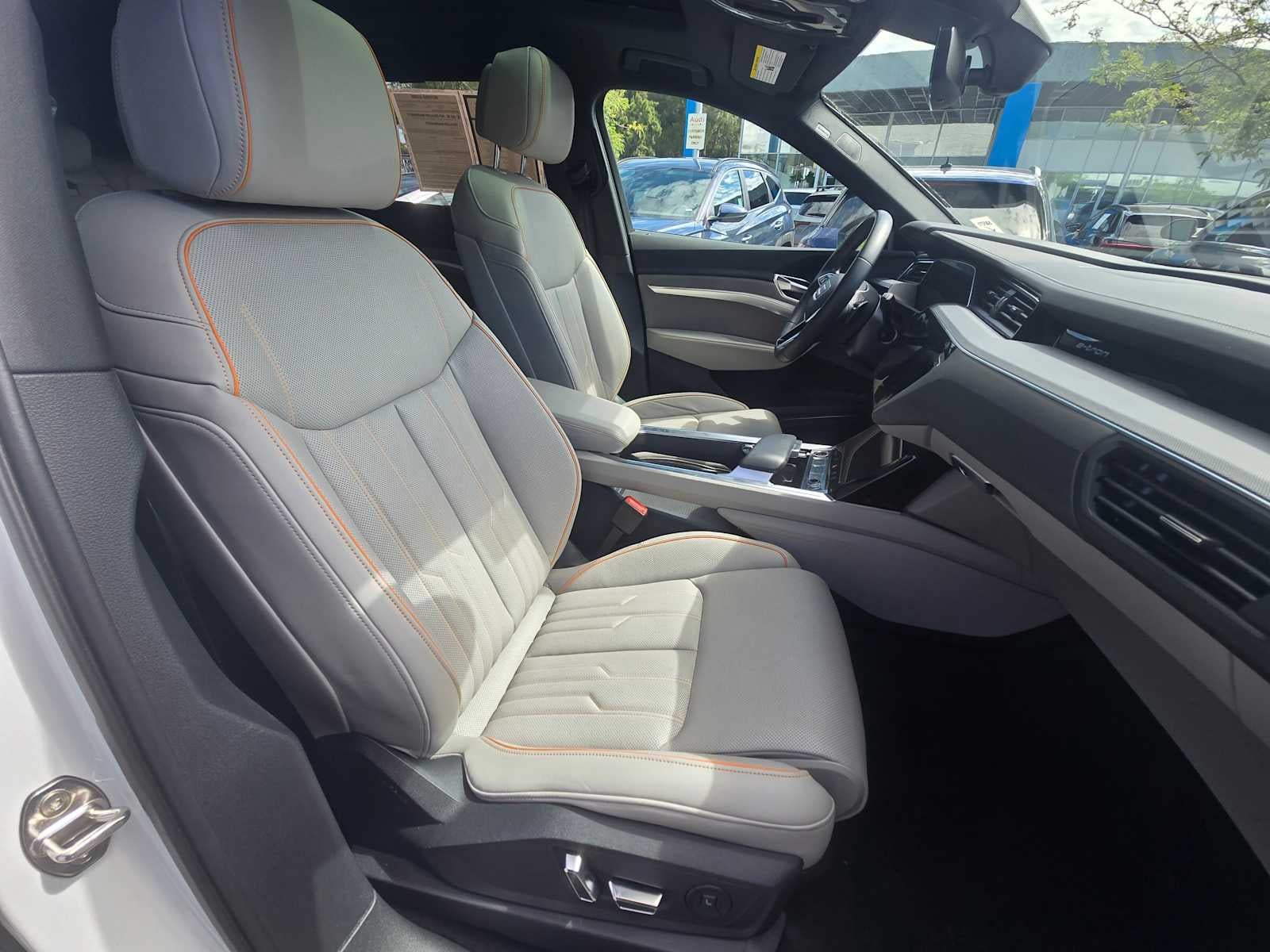 2024 Audi Q8 e-tron Prestige