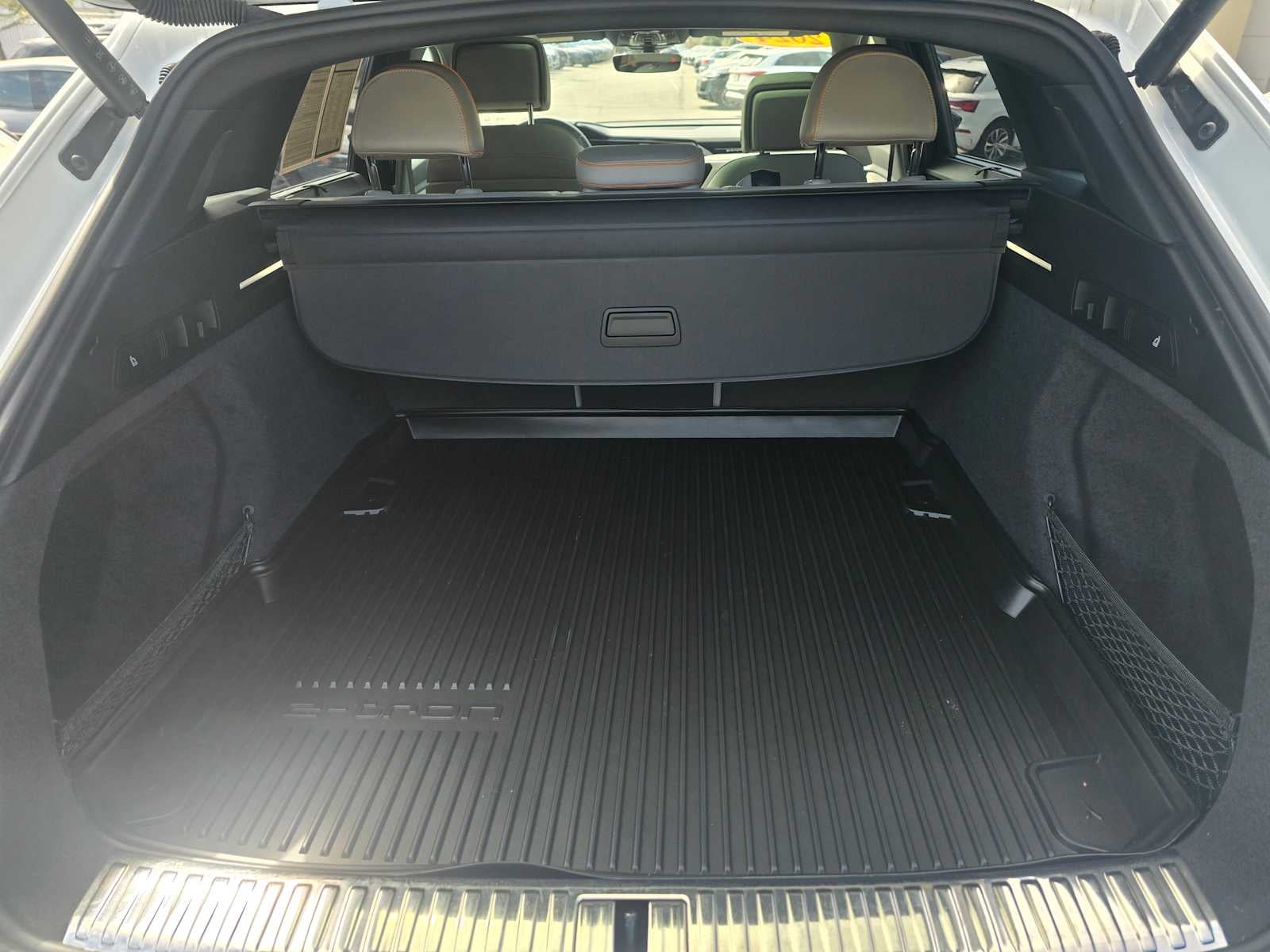 2024 Audi Q8 e-tron Prestige