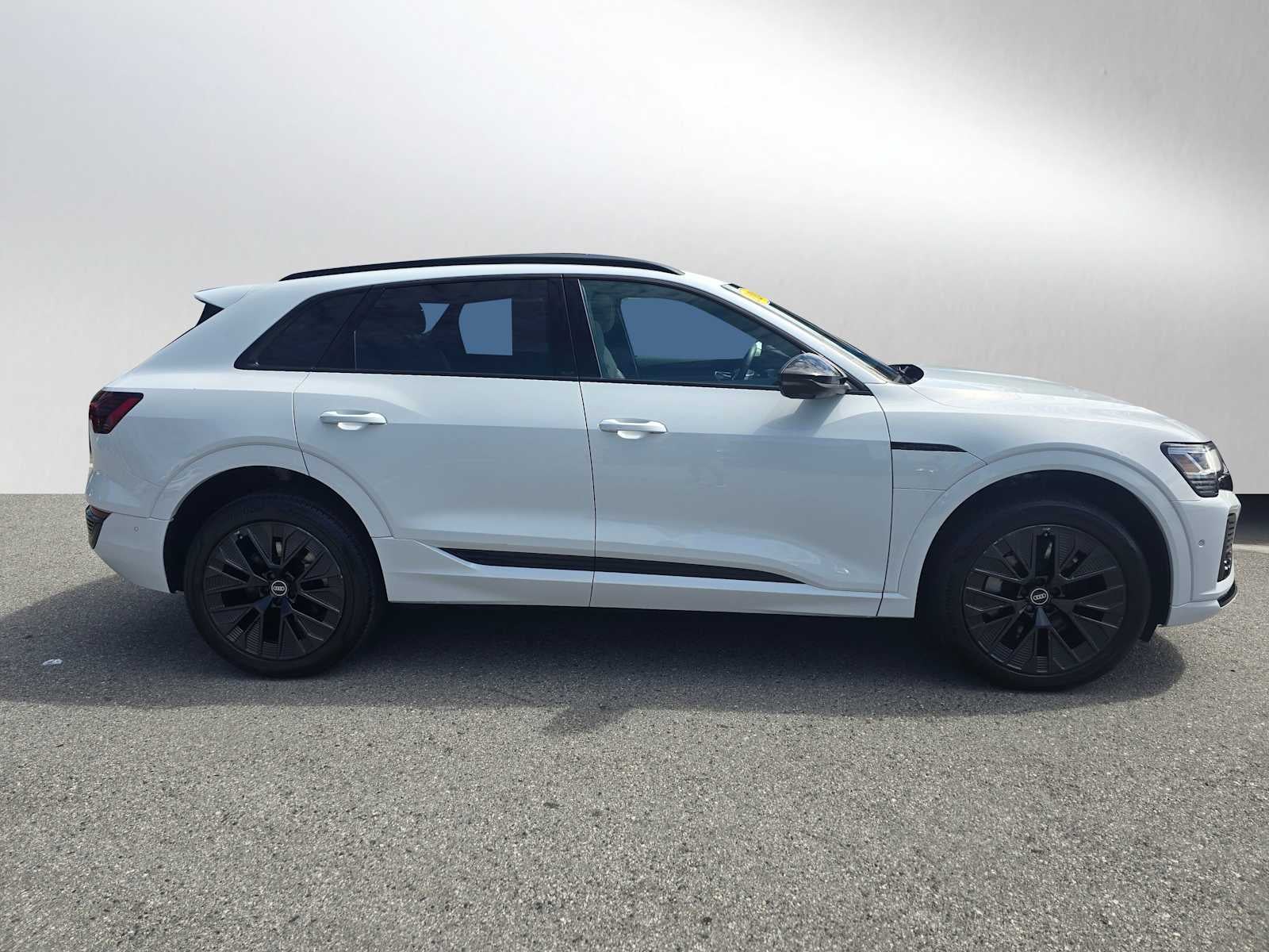 2024 Audi Q8 e-tron Prestige