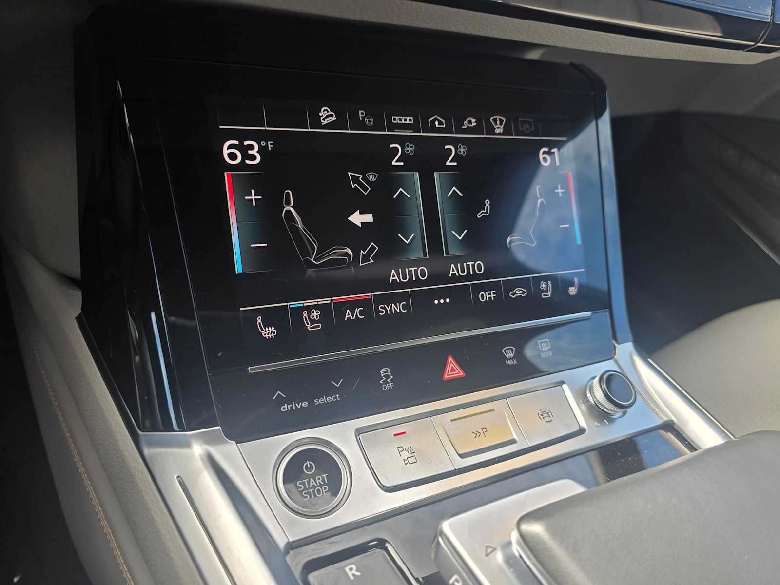 2024 Audi Q8 e-tron Prestige