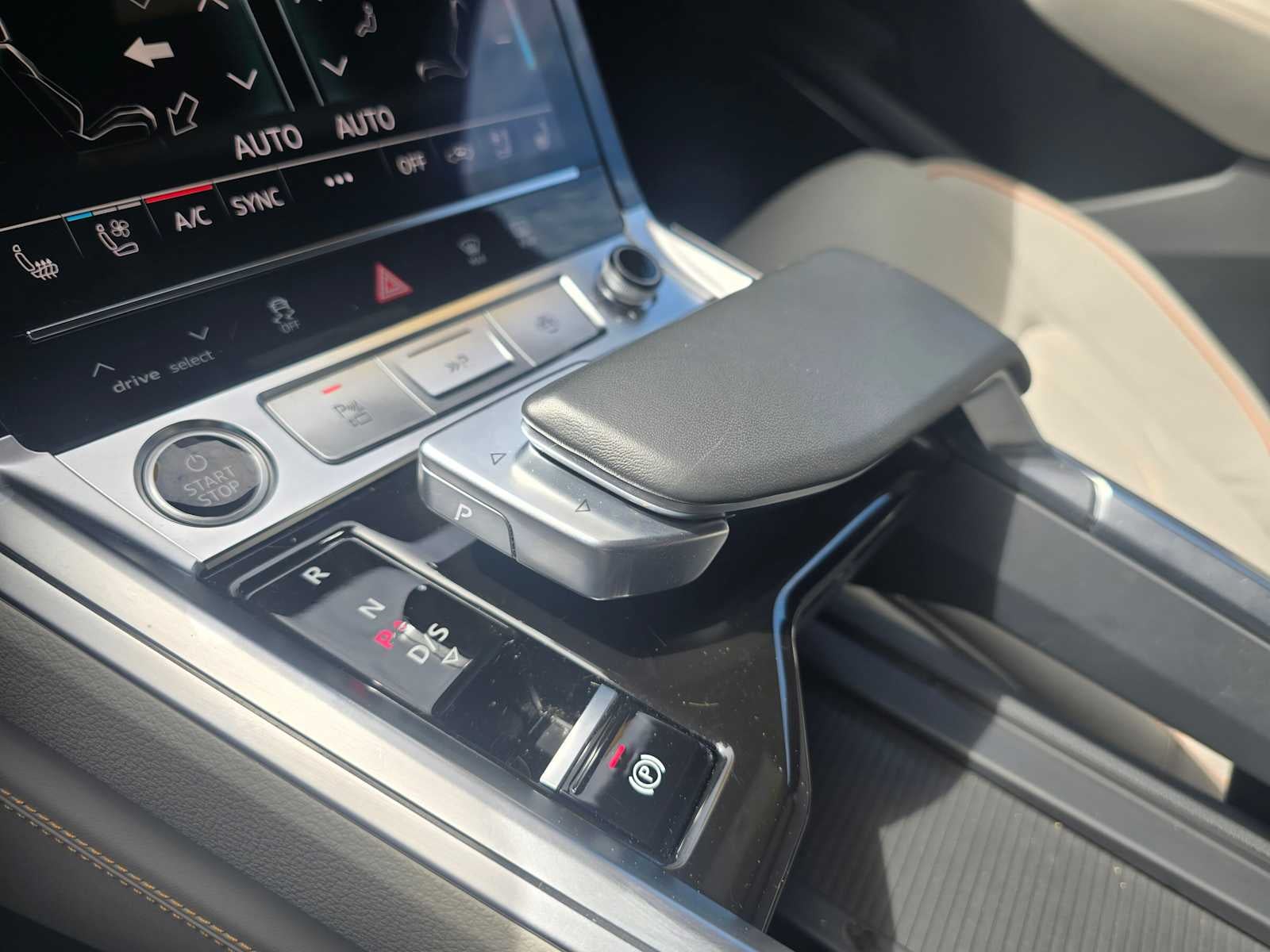 2024 Audi Q8 e-tron Prestige