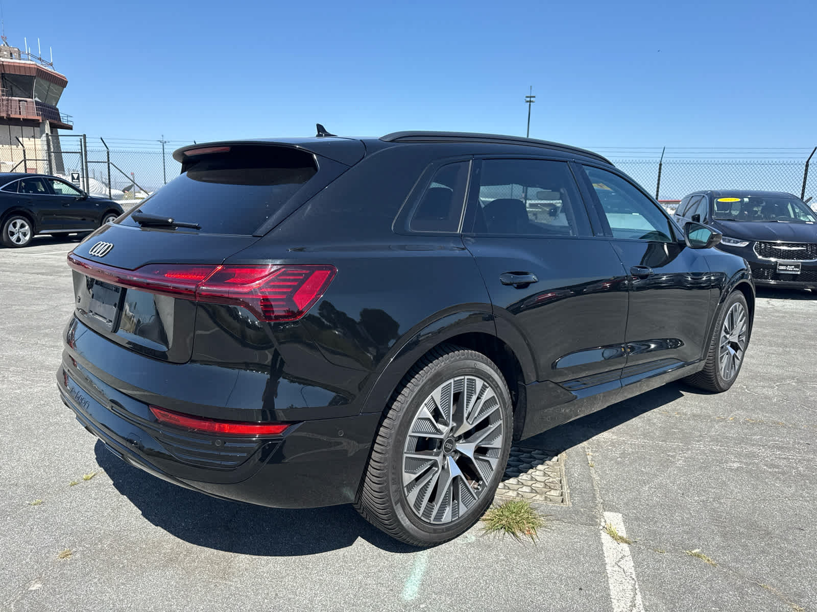 2024 Audi Q8 e-tron Prestige