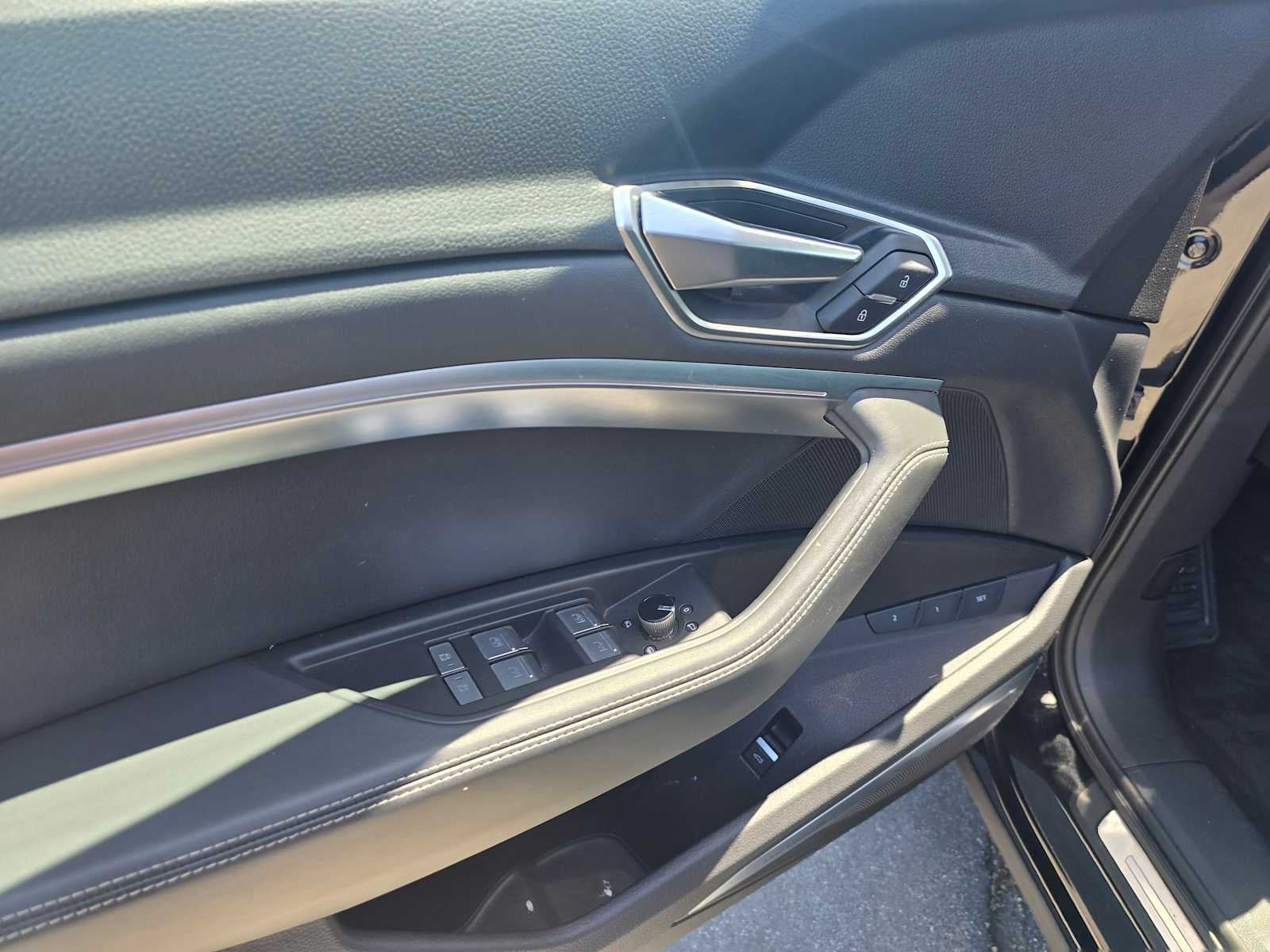 2024 Audi Q8 e-tron Prestige