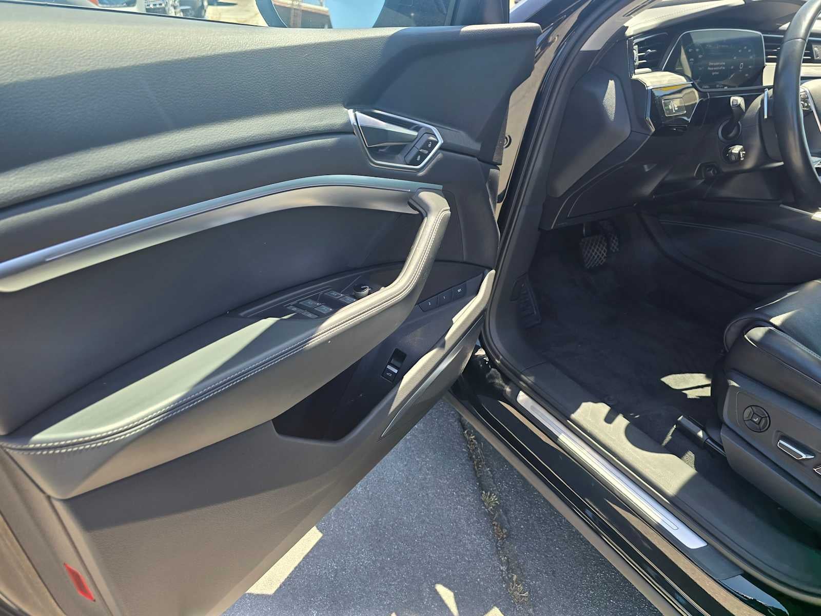 2024 Audi Q8 e-tron Prestige