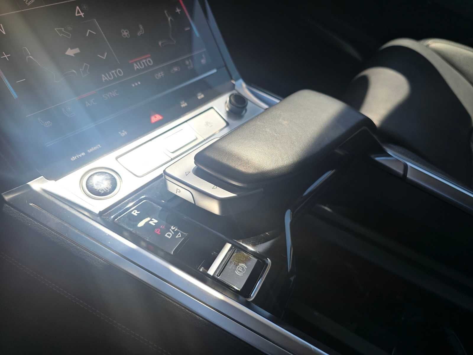 2024 Audi Q8 e-tron Prestige