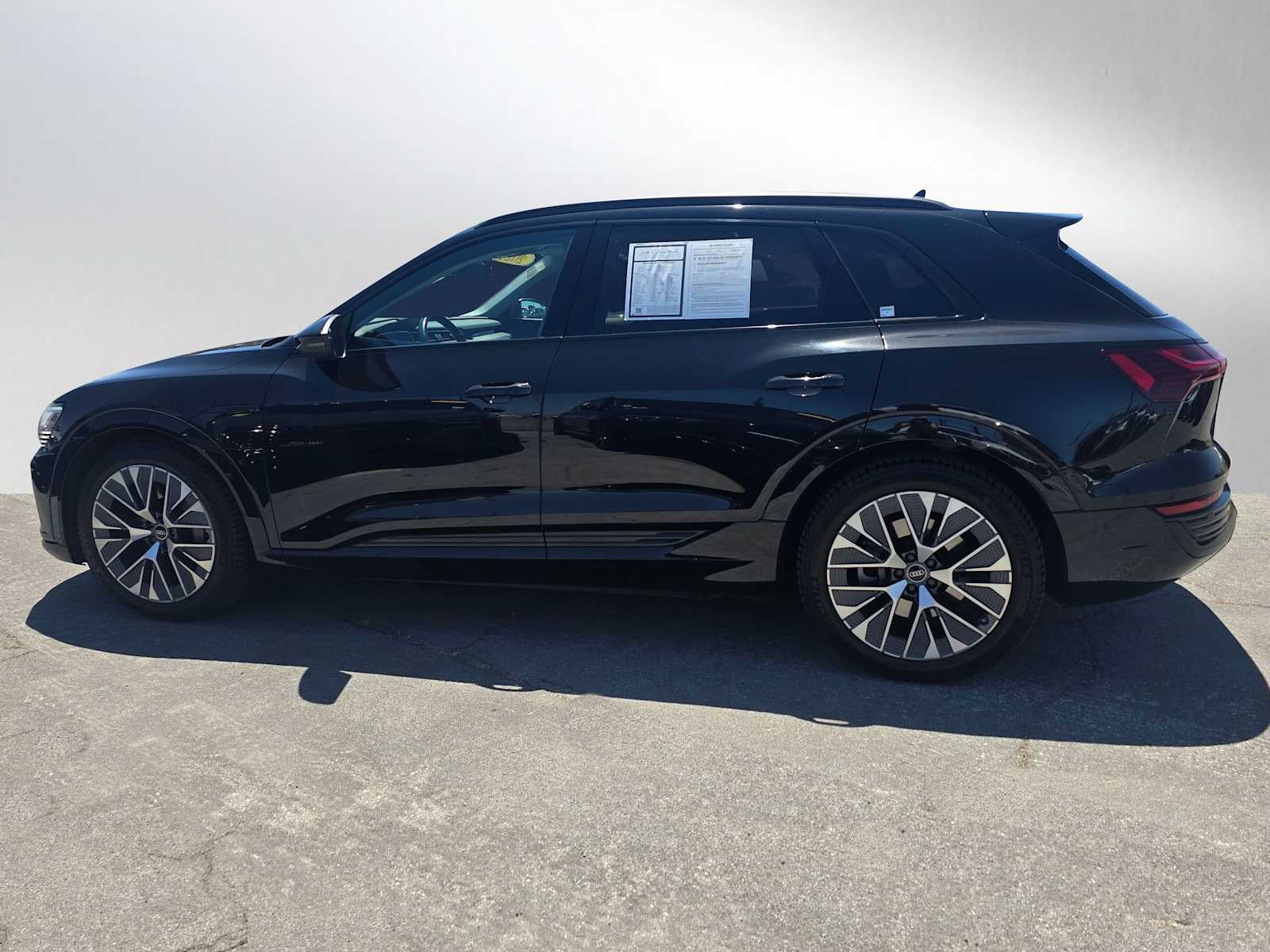 2024 Audi Q8 e-tron Prestige