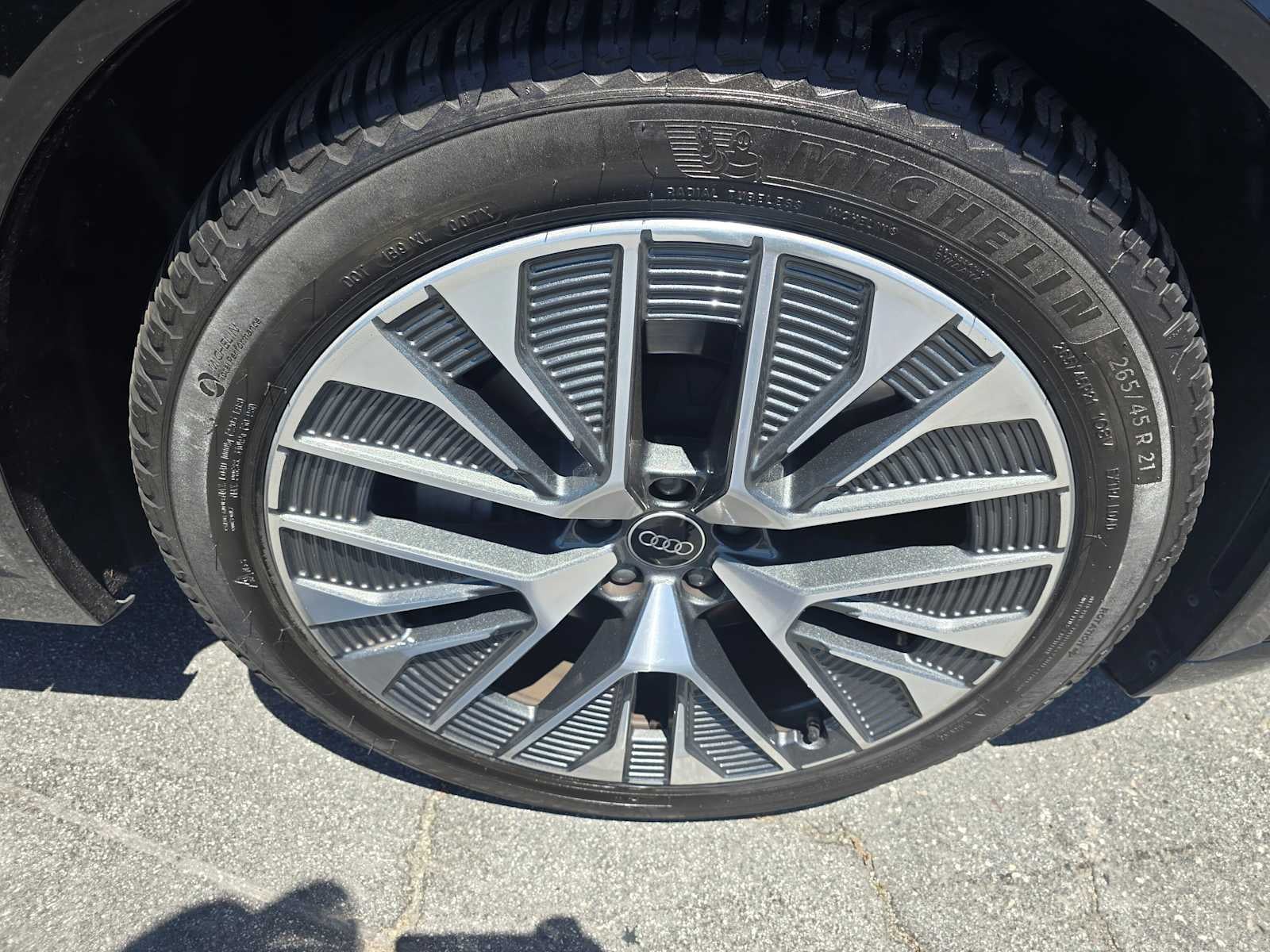 2024 Audi Q8 e-tron Prestige