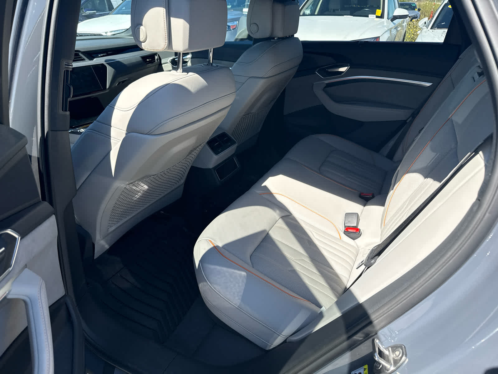2024 Audi Q8 e-tron Prestige