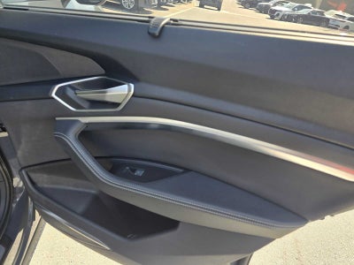 2024 Audi Q8 e-tron Prestige