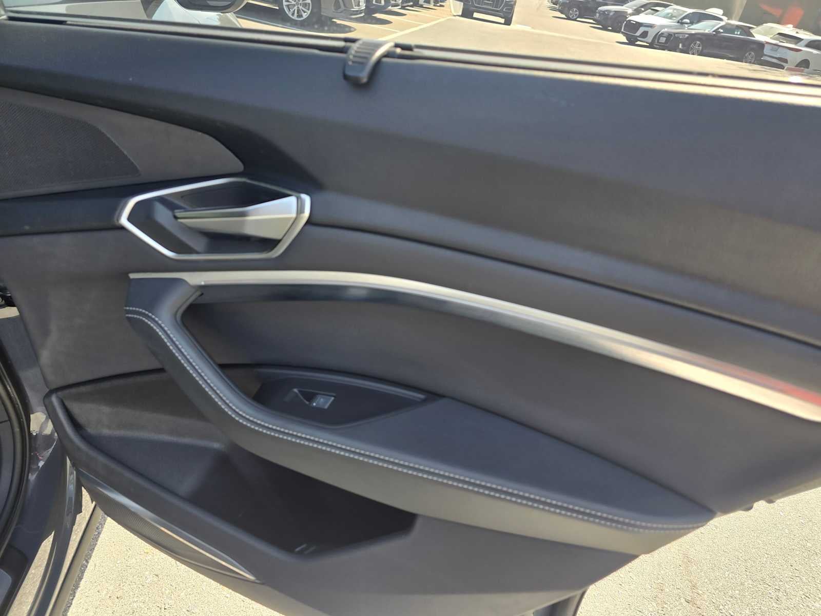 2024 Audi Q8 e-tron Prestige