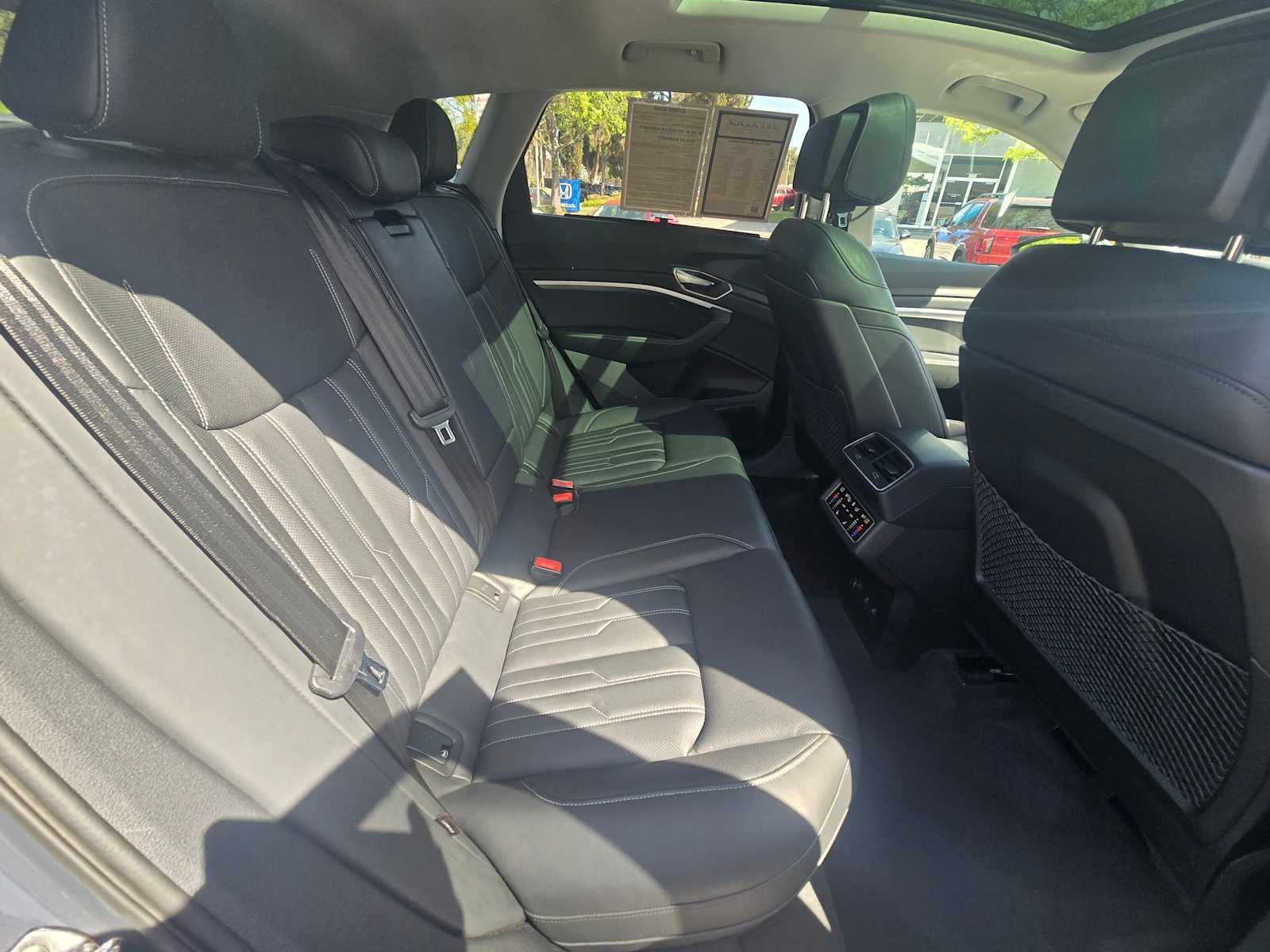 2024 Audi Q8 e-tron Prestige