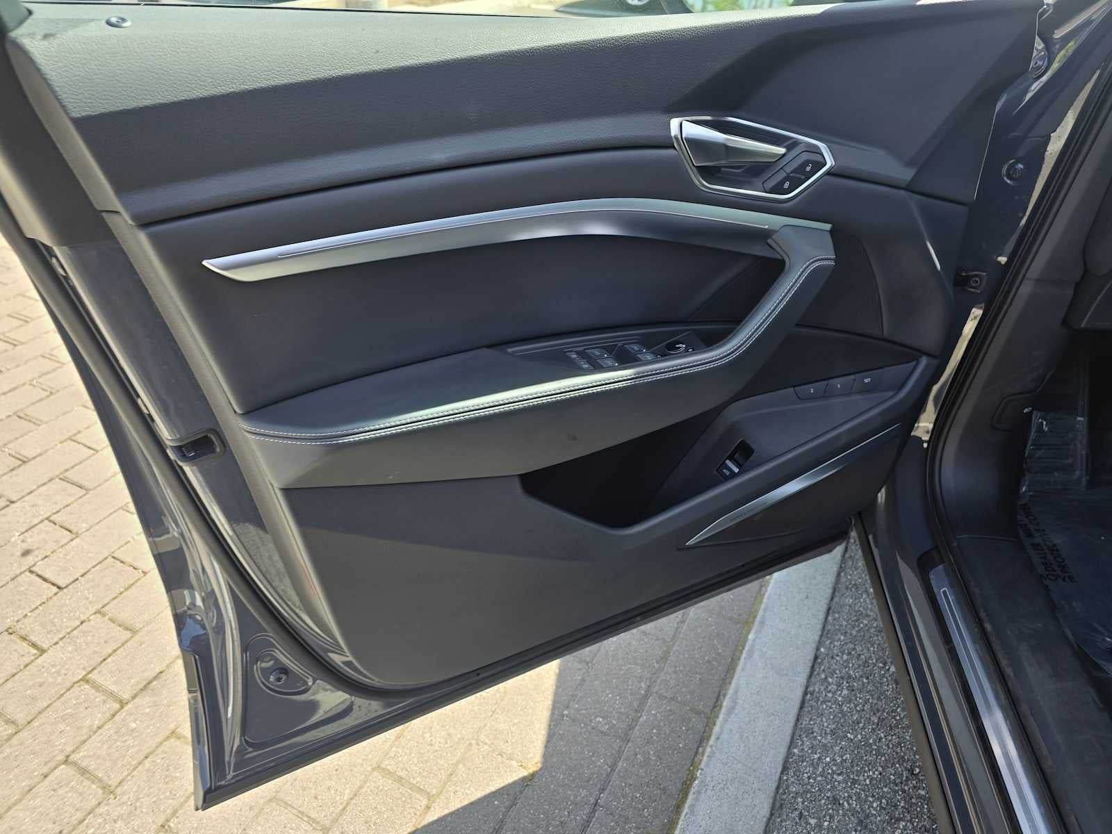 2024 Audi Q8 e-tron Prestige