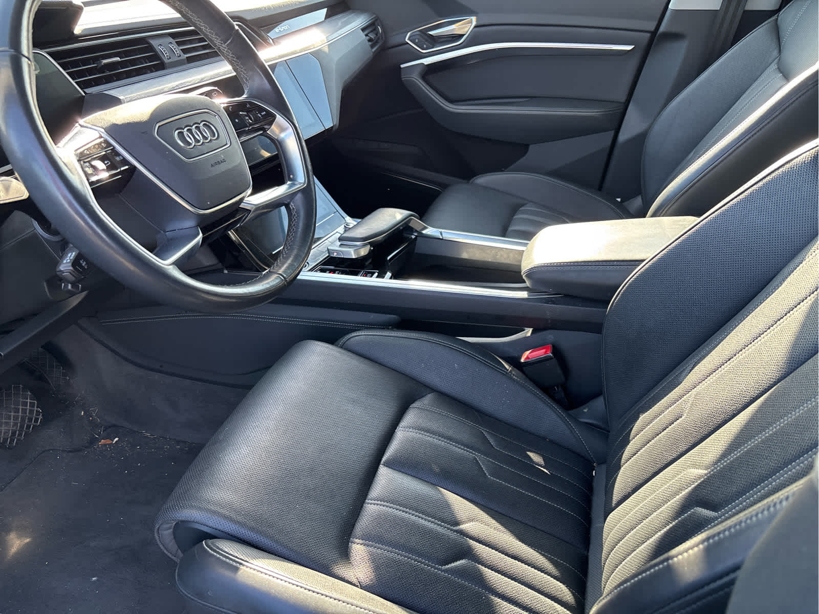 2024 Audi Q8 e-tron Prestige