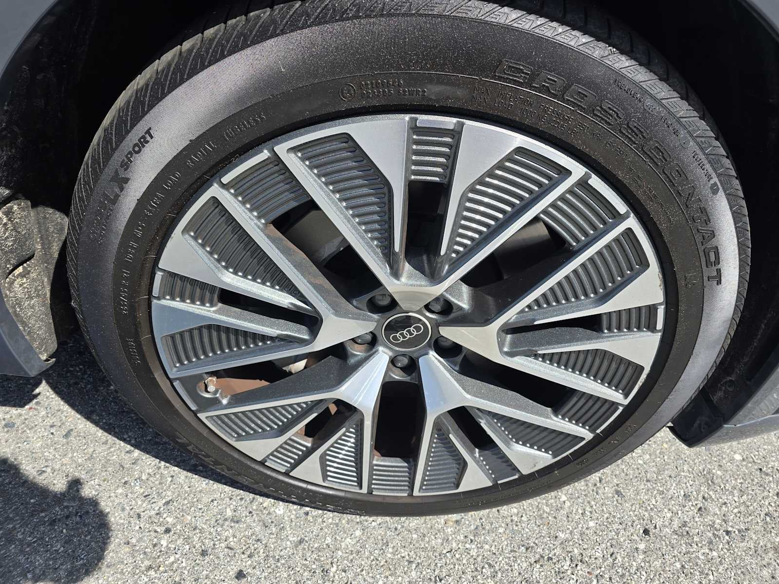 2024 Audi Q8 e-tron Prestige