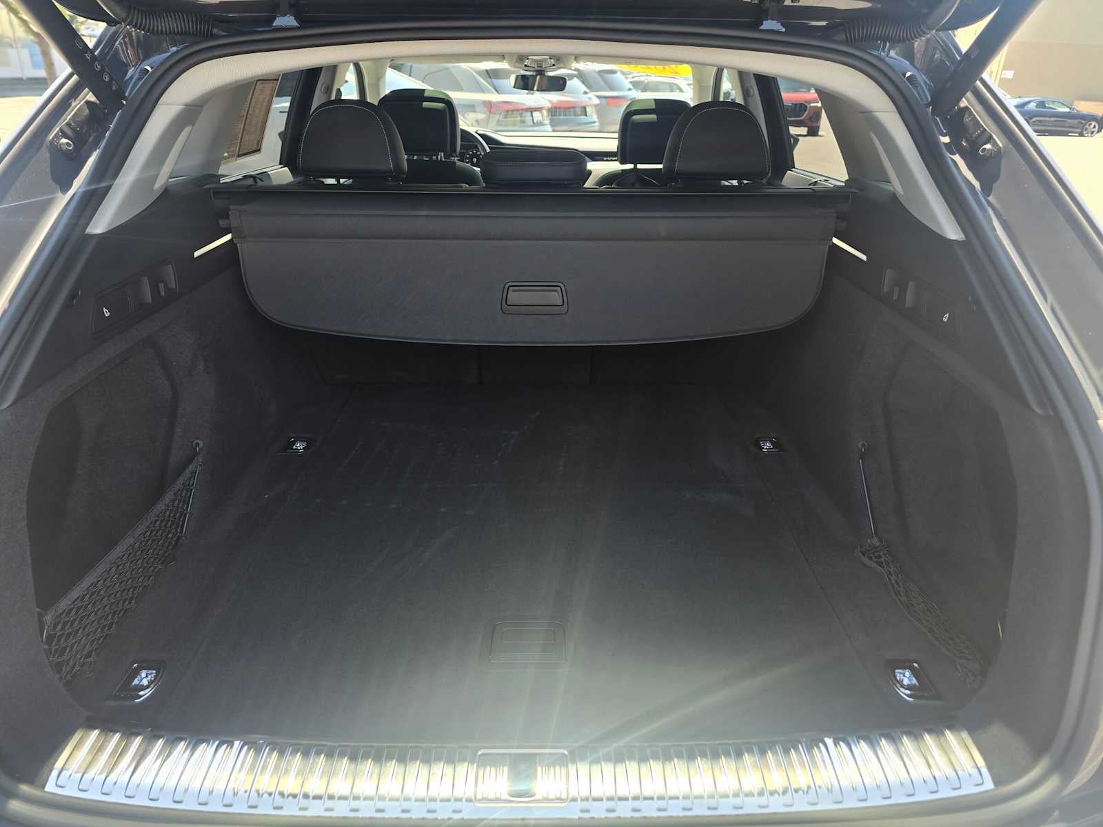 2024 Audi Q8 e-tron Prestige