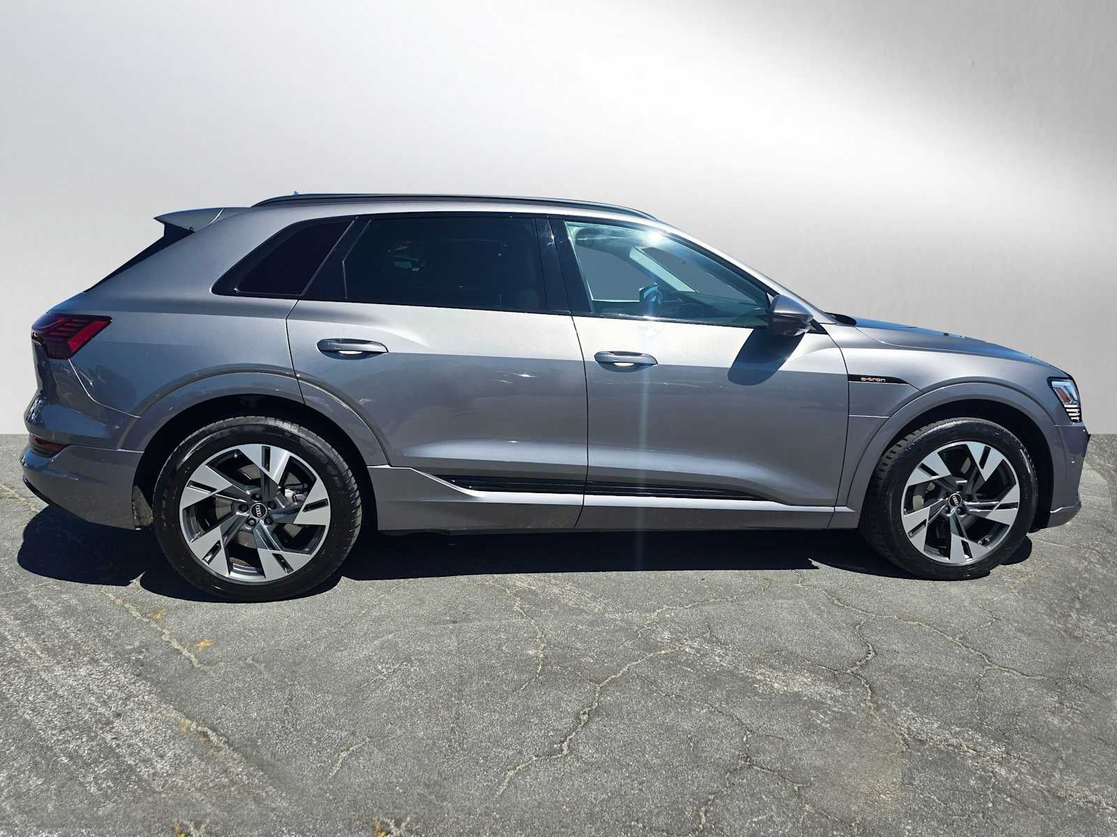 2023 Audi e-tron Premium