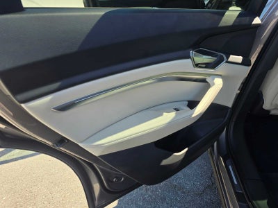 2023 Audi e-tron Premium