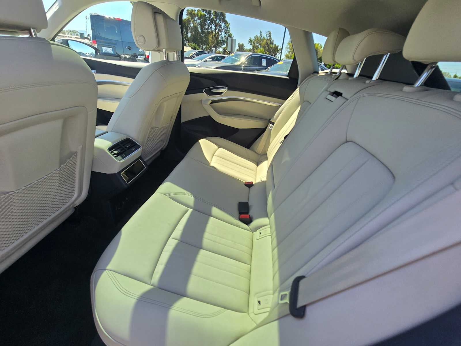 2023 Audi e-tron Premium