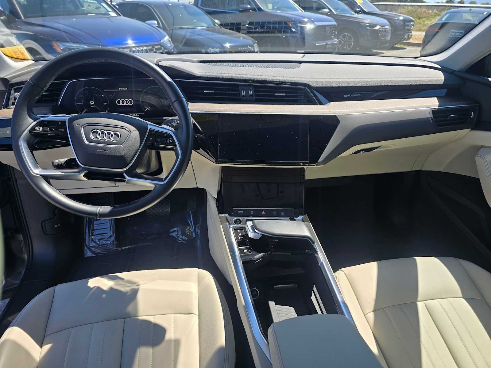 2023 Audi e-tron Premium