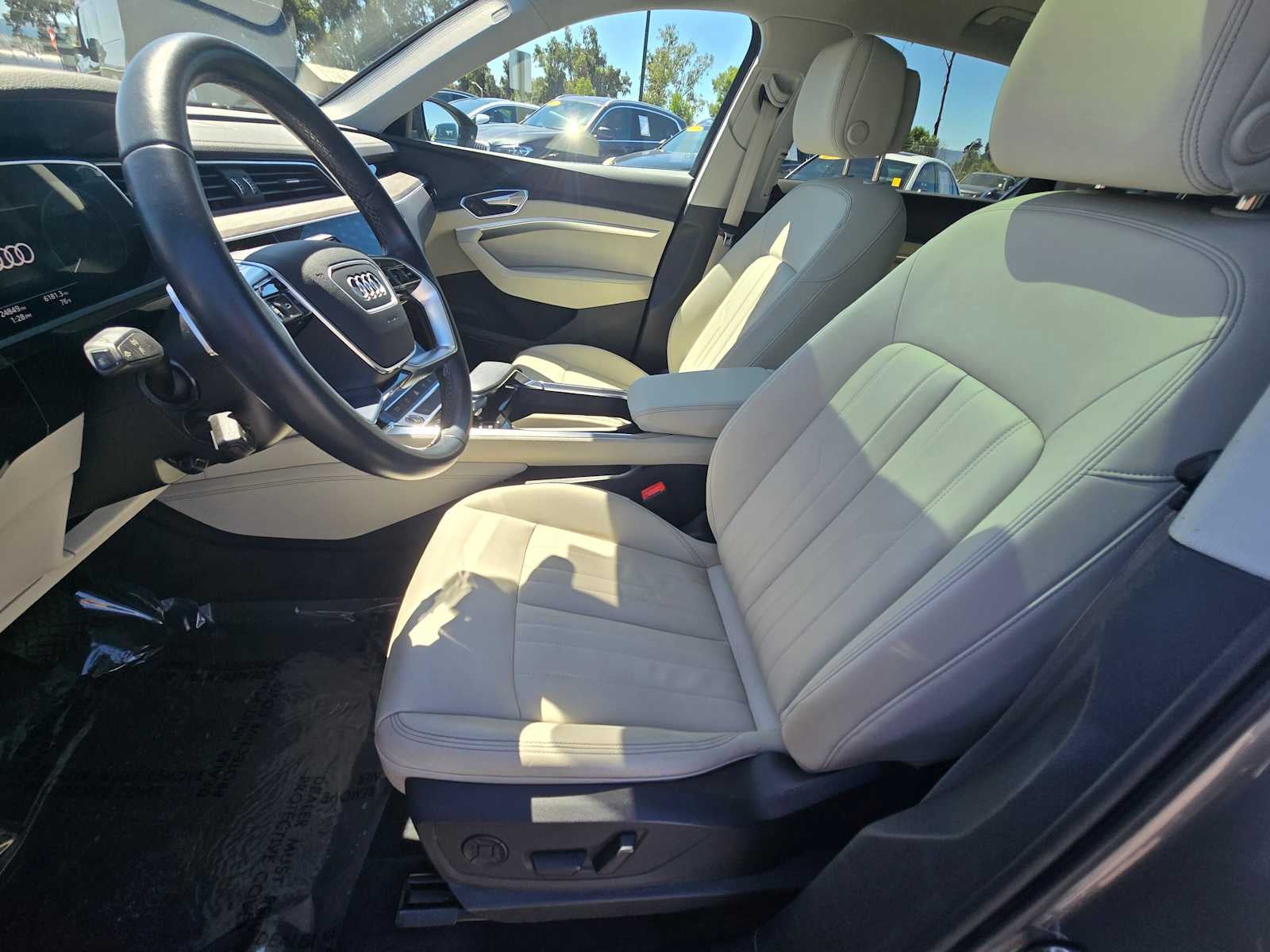 2023 Audi e-tron Premium