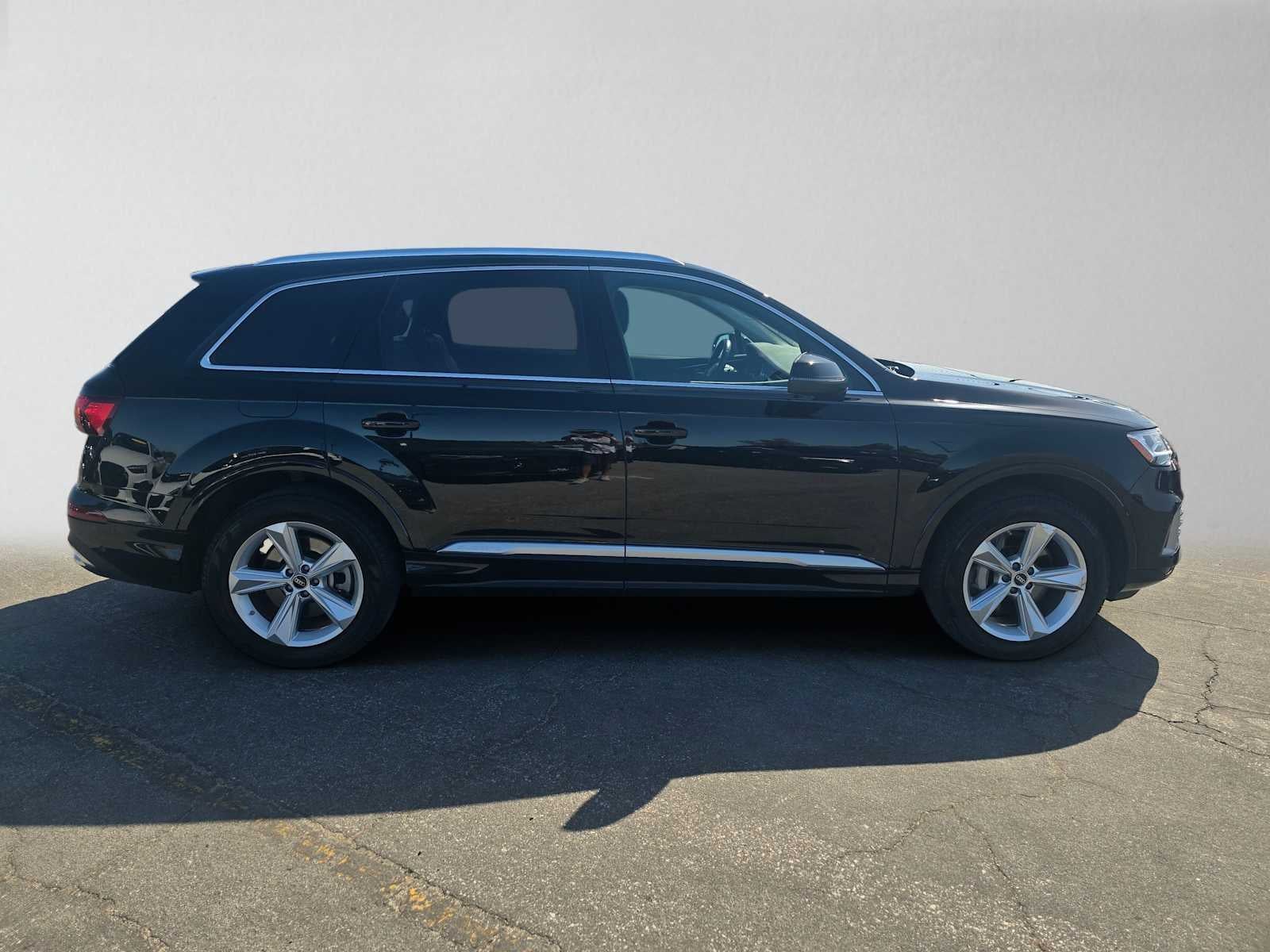 2023 Audi Q7 Premium