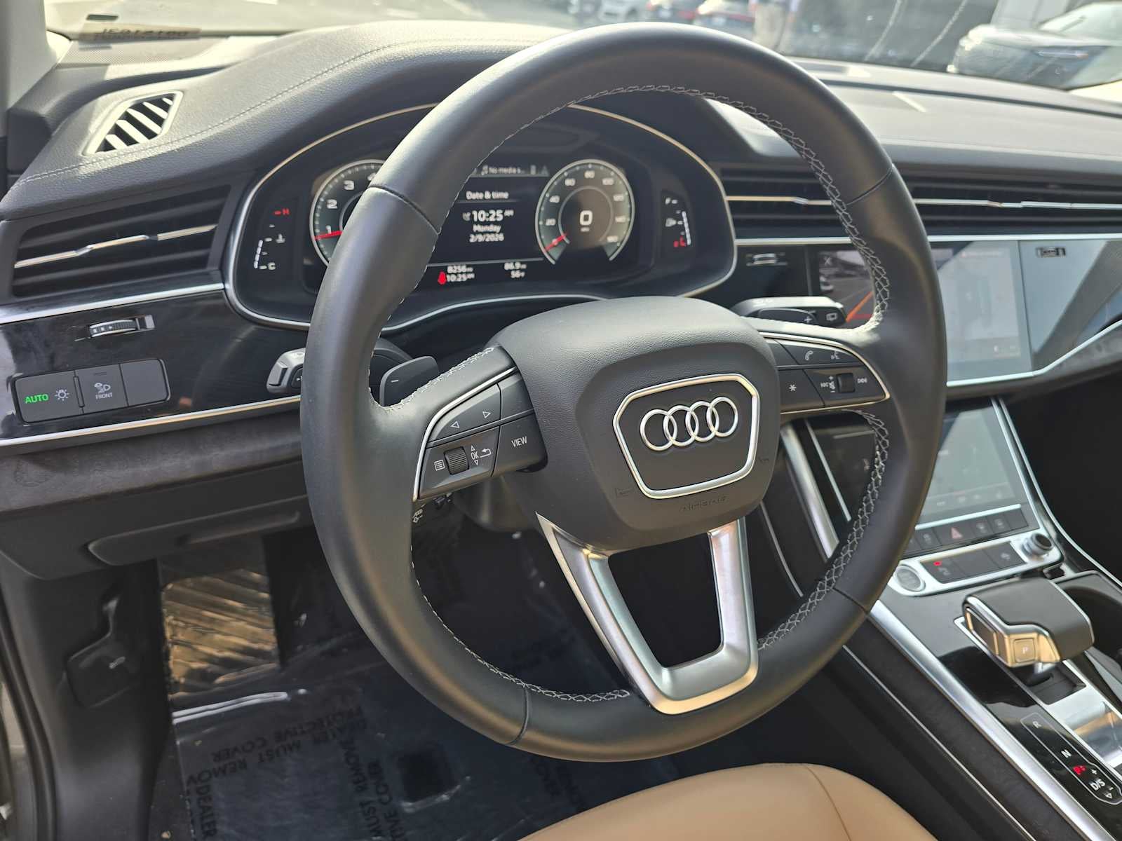 2025 Audi Q7 Premium