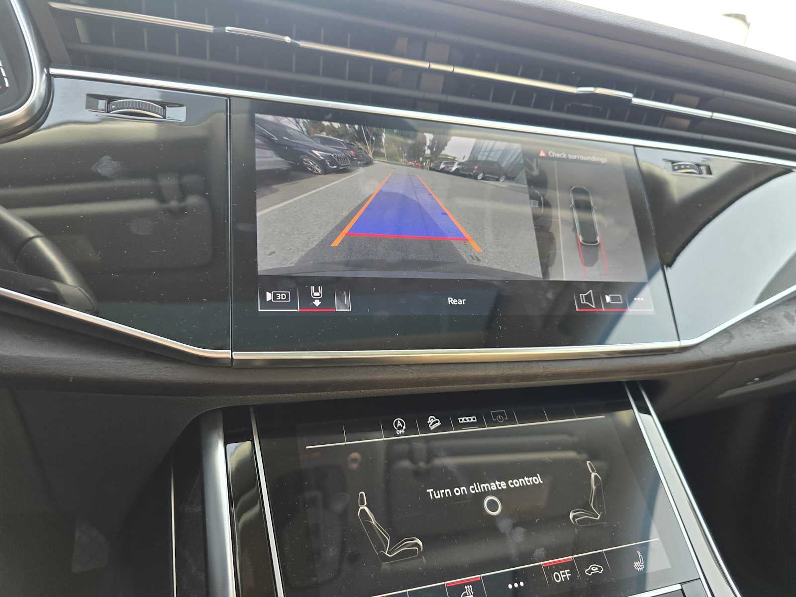 2025 Audi Q7 Premium