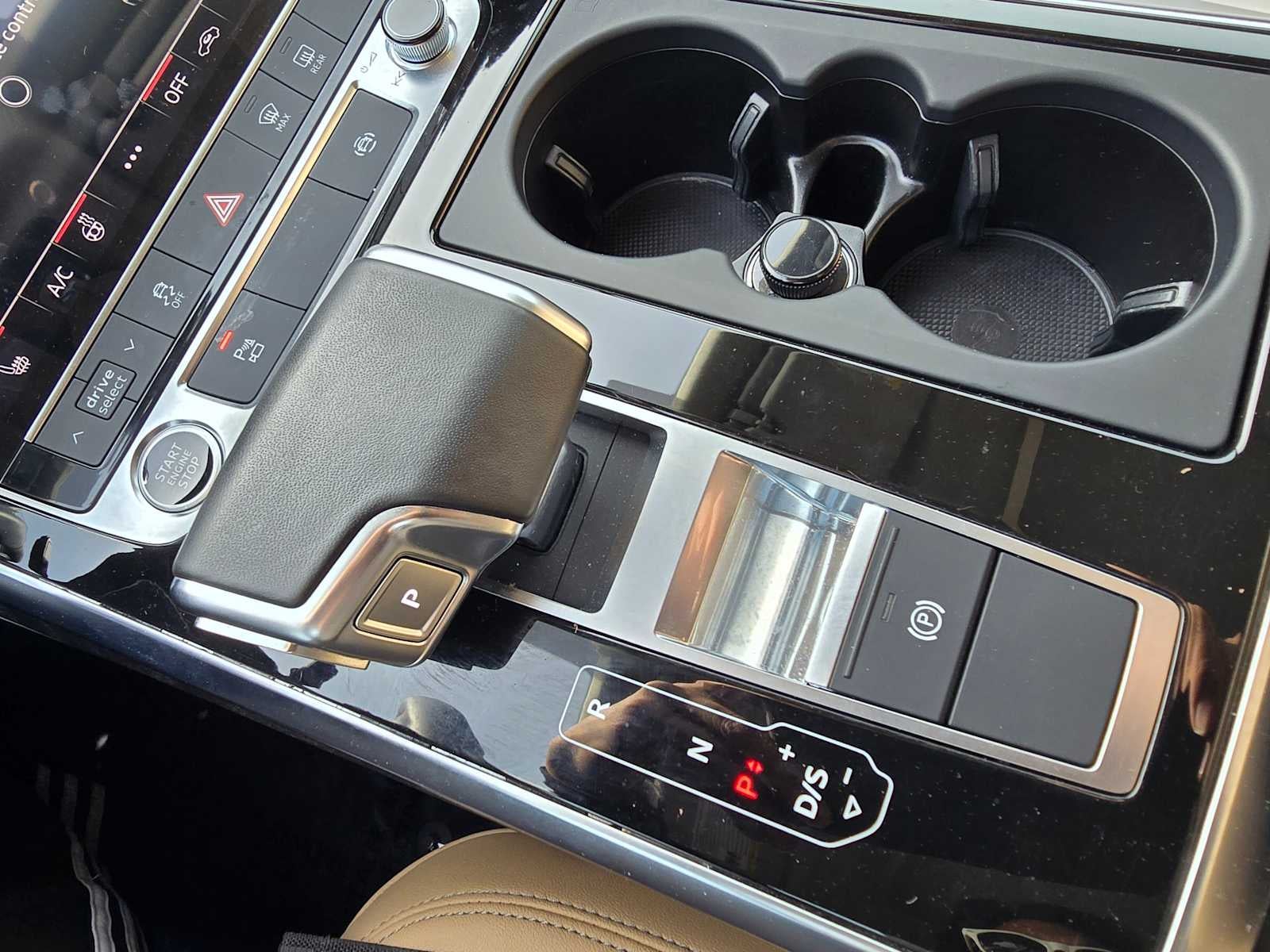 2025 Audi Q7 Premium