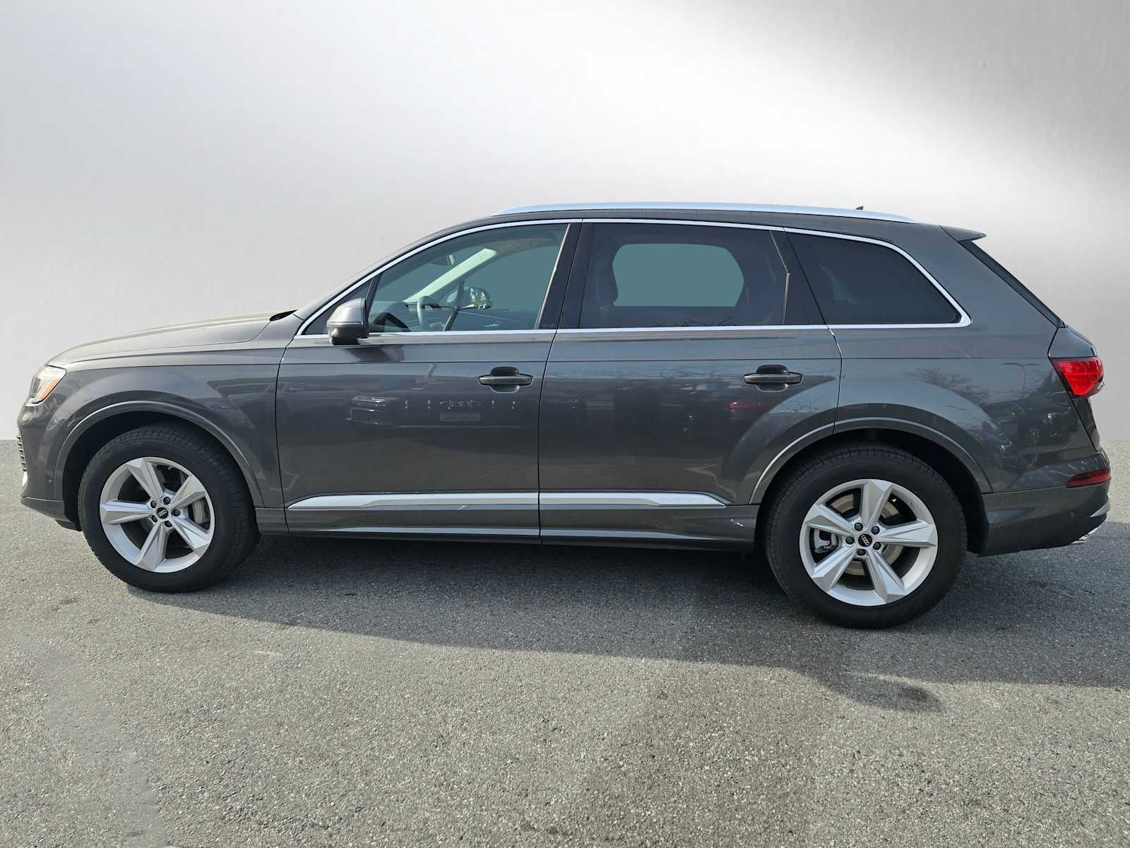 2025 Audi Q7 Premium