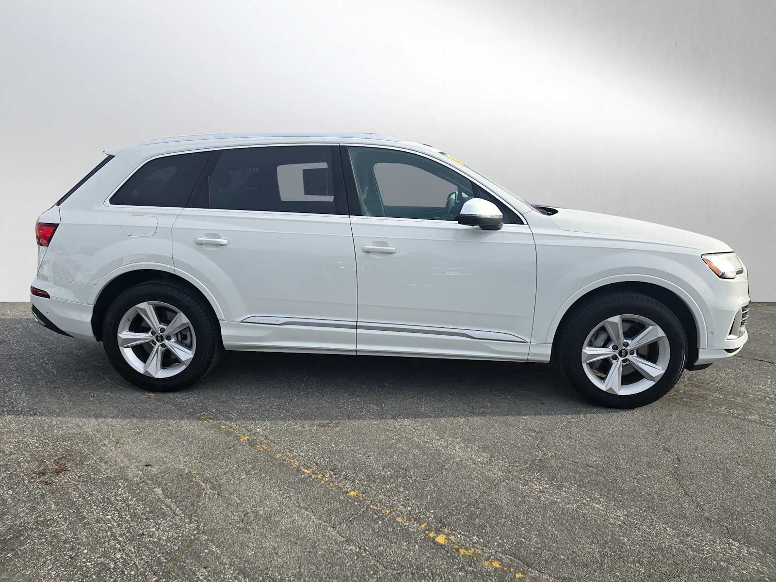 2024 Audi Q7 Premium