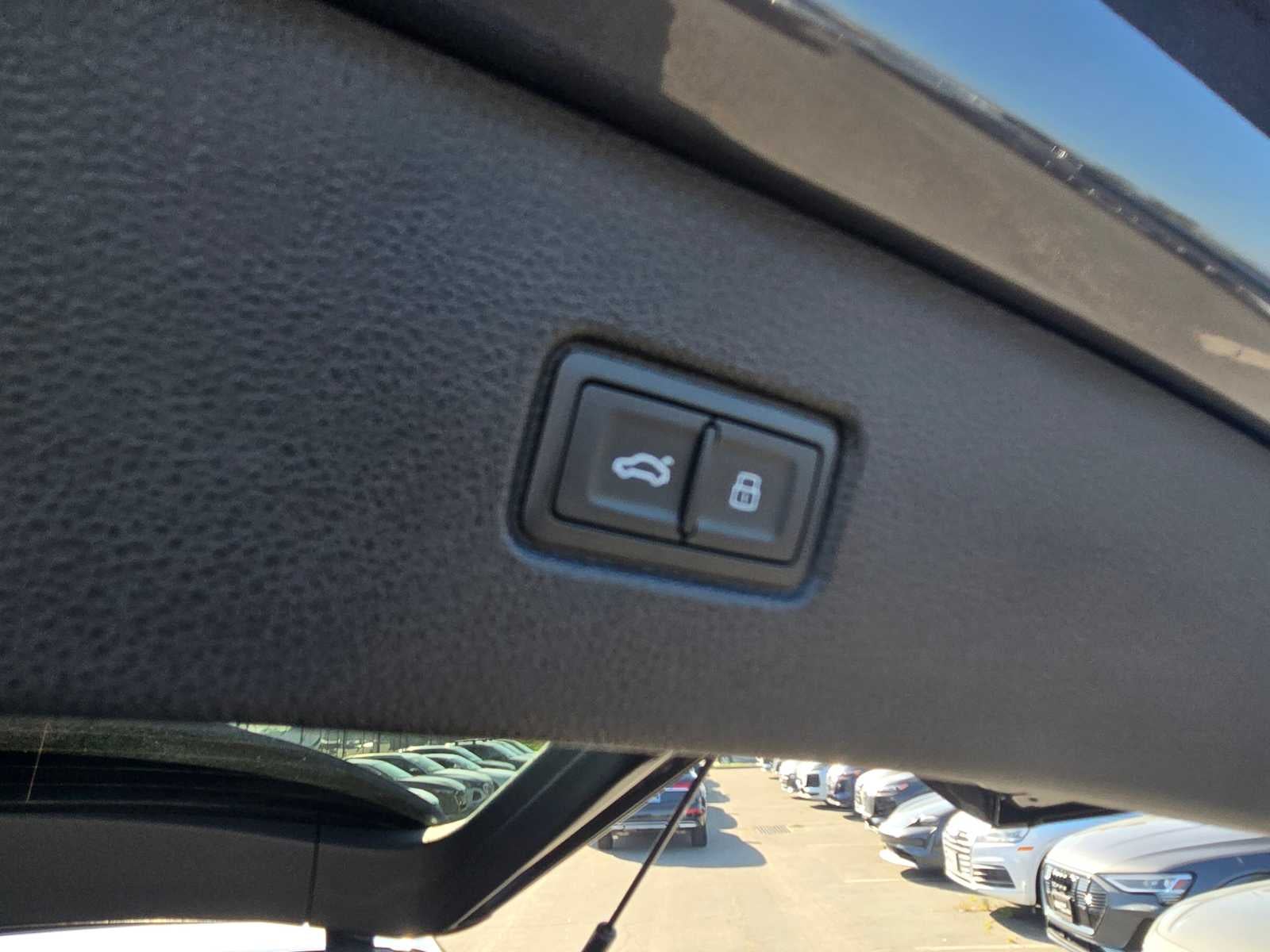 2024 Audi Q7 Premium