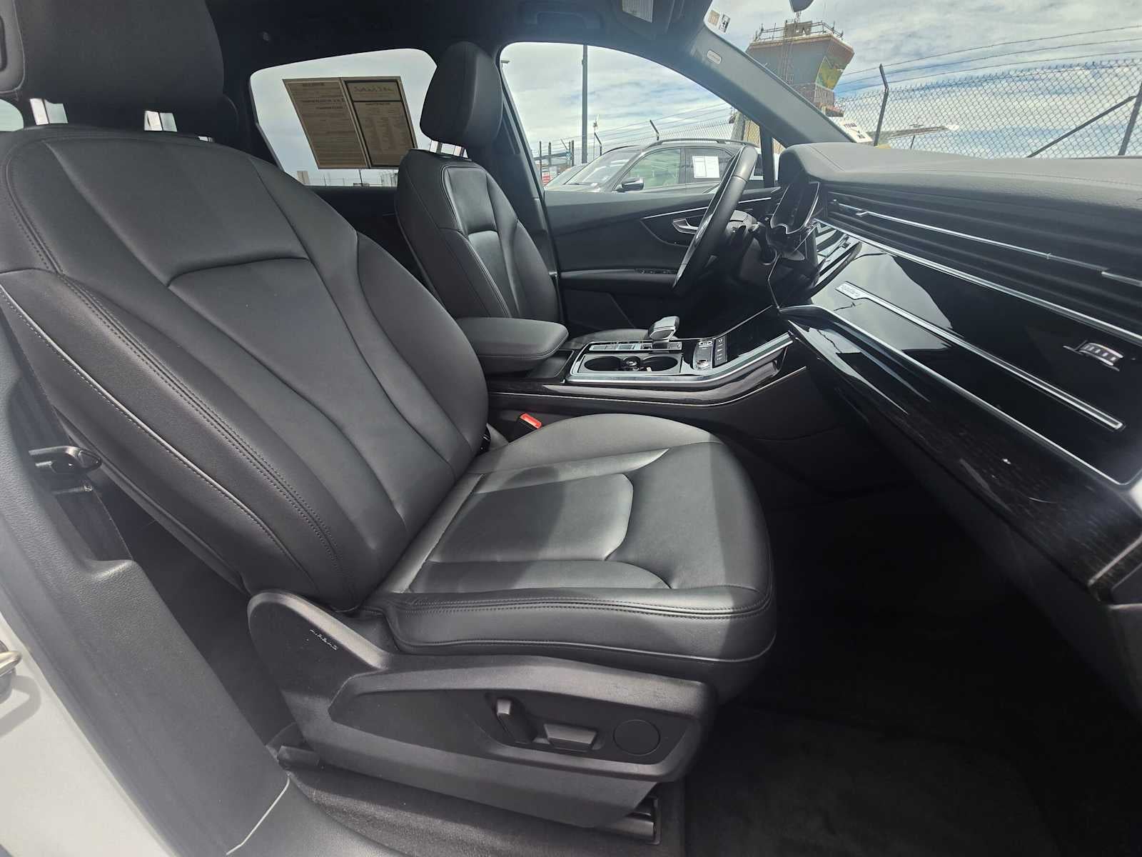 2023 Audi Q7 Premium