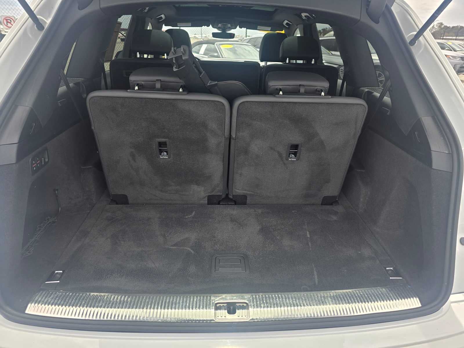 2023 Audi Q7 Premium